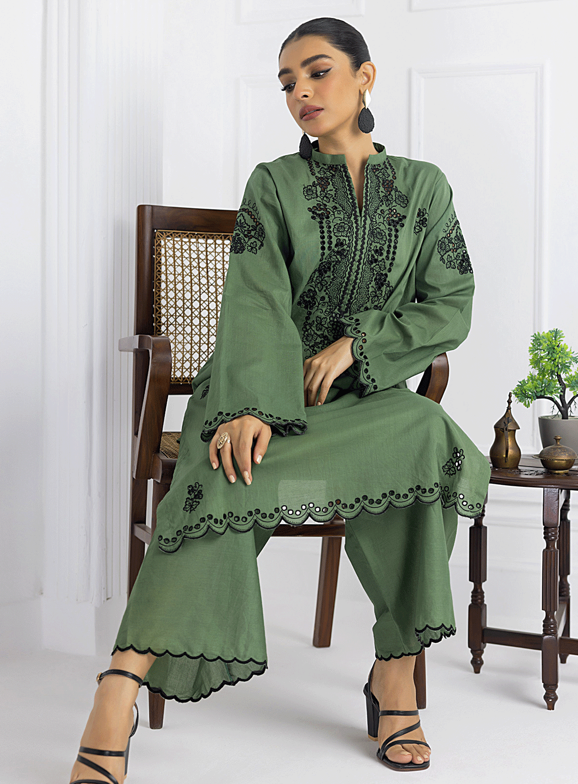 Lakhany By LSM Embroidered Cambric Stitched 2 Piece Suit - LG-SK-0086 Lakhany By LSM Embroidered Cambric Stitched 2 Piece Suit - LG-SK-0086