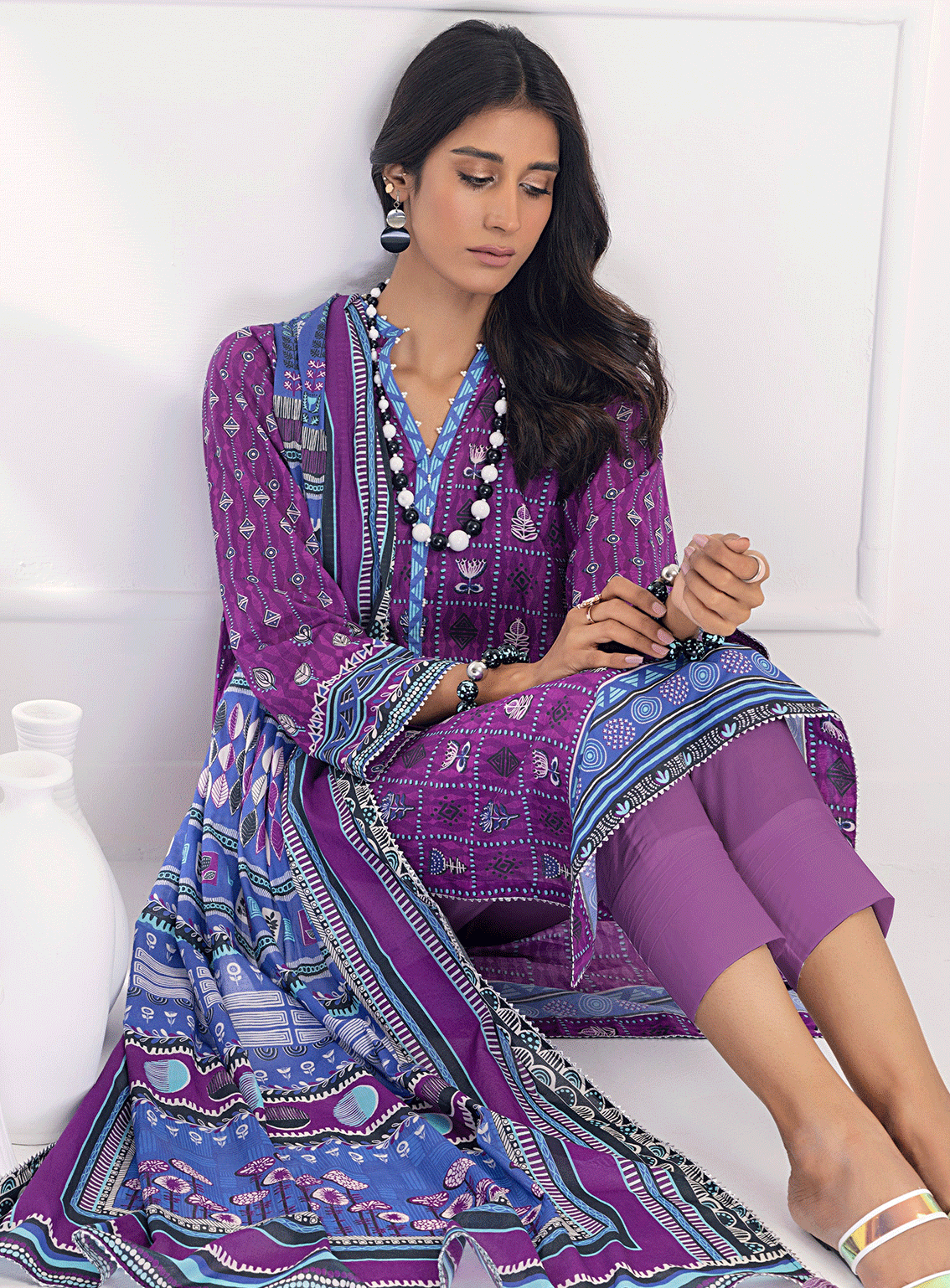 Lakhany By LSM Printed Lawn Stitched 3 Piece Suit - LG-AA-0018 Lakhany By LSM Printed Lawn Stitched 3 Piece Suit - LG-AA-0018