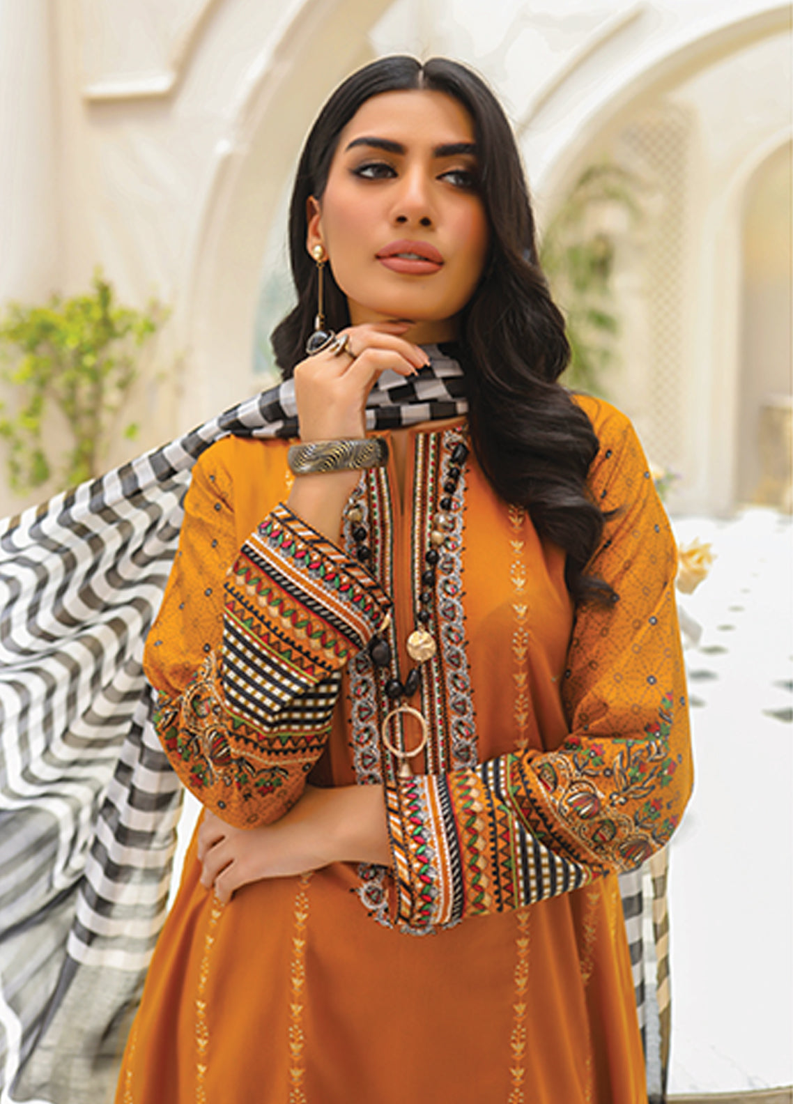 D#5011 LSM Lakhany Summer Gold Emb Collection 223 D#5011 LSM Lakhany Summer Gold Emb Collection 223