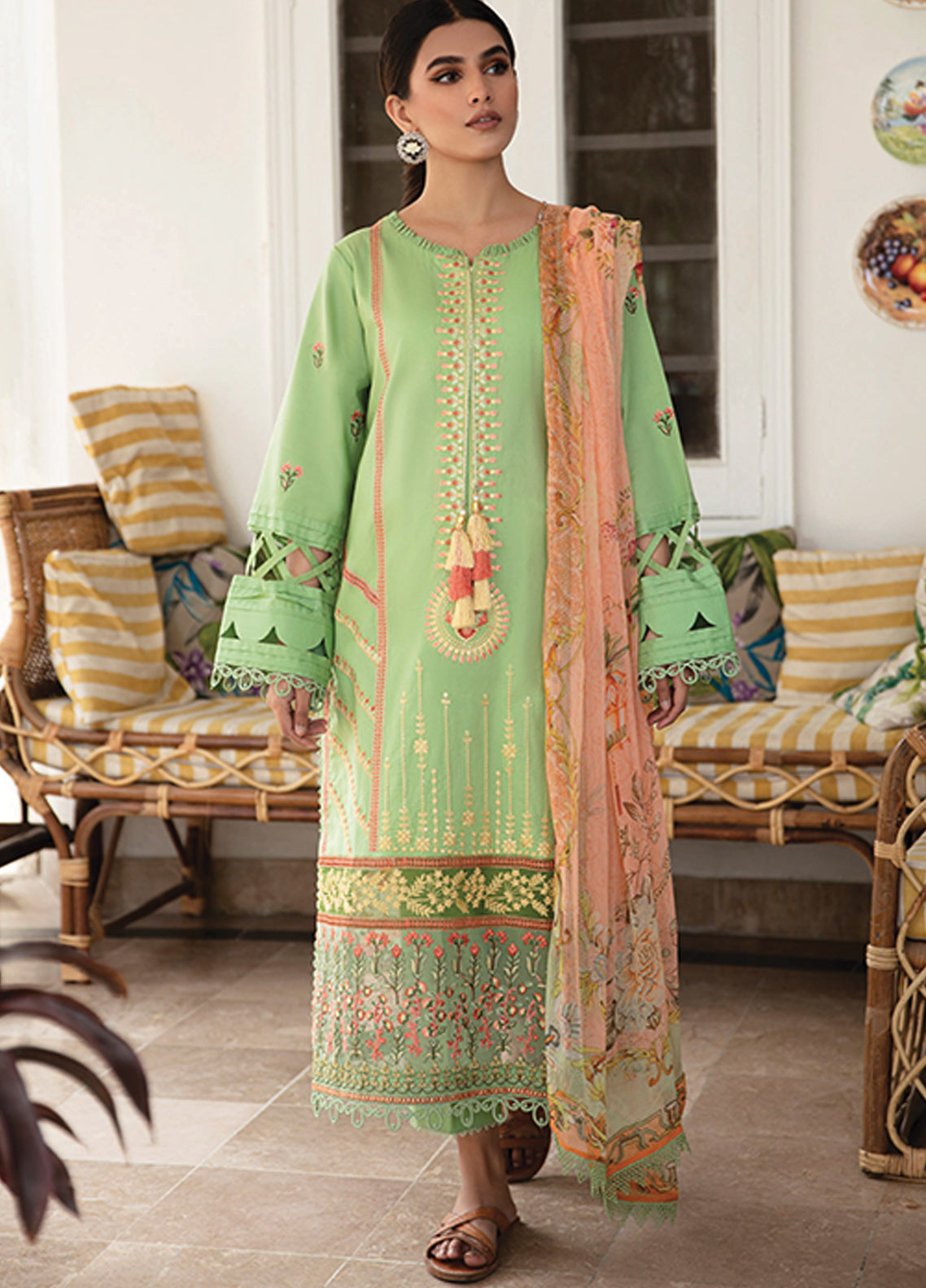 Afsaneh By Aabyaan Embroidered Lawn Unstitched 3 Piece Suit - 06 Afsaneh By Aabyaan Embroidered Lawn Unstitched 3 Piece Suit - 06