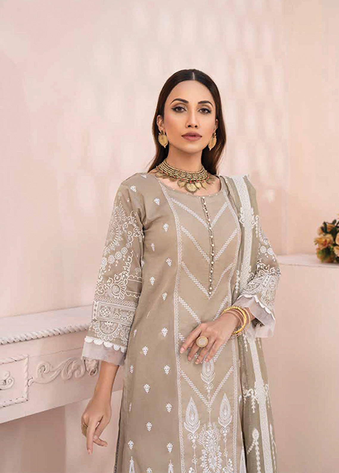 D#5565 Rashid White For Summer Emb Collection 223 D#5565 Rashid White For Summer Emb Collection 223