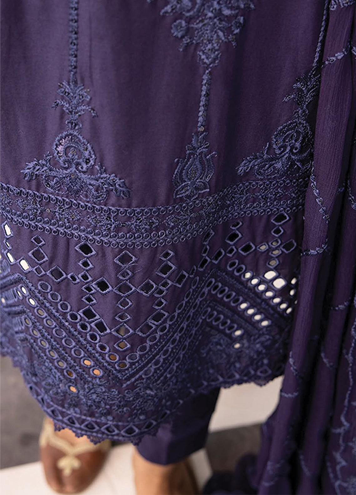 Azure By Aalaya Embroidered Lawn Unstitched 3 Piece Suit - 10 Azure By Aalaya Embroidered Lawn Unstitched 3 Piece Suit - 10