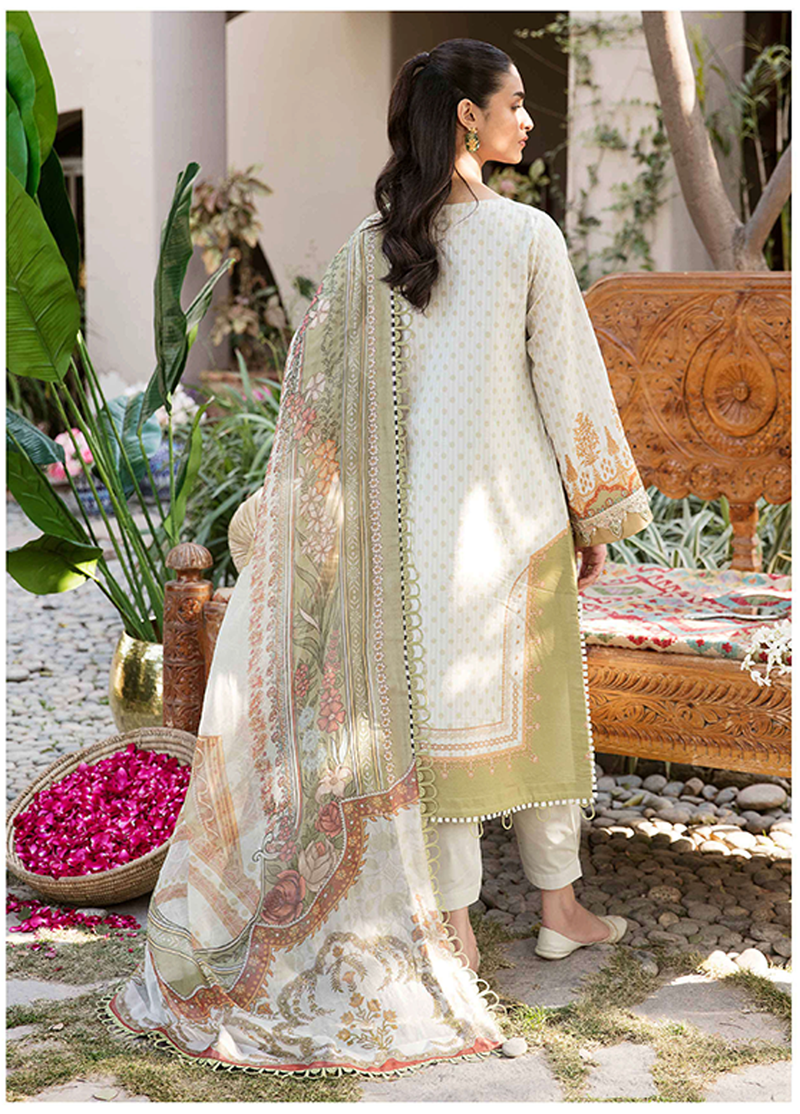 Afsanah By Seran Embroidered Lawn Unstitched 3 Piece Suit - 03 Afsanah By Seran Embroidered Lawn Unstitched 3 Piece Suit - 03