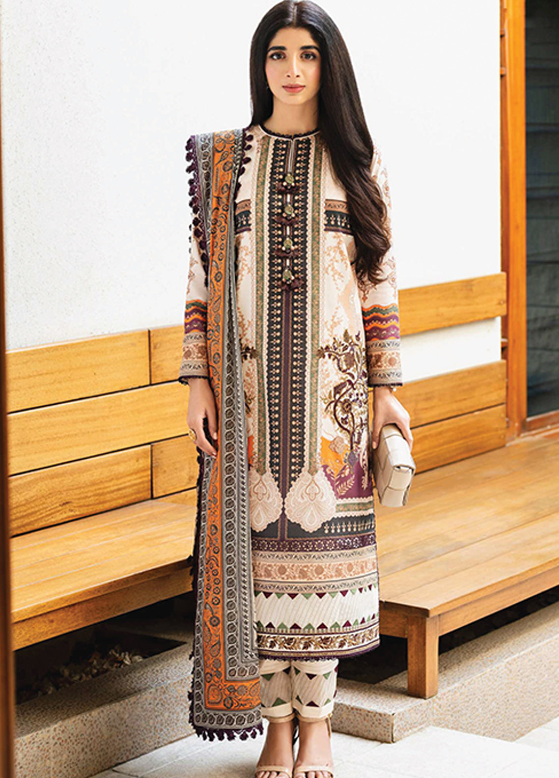 D#24 Asim Jofa Rania Emb Collection 223 D#24 Asim Jofa Rania Emb Collection 223