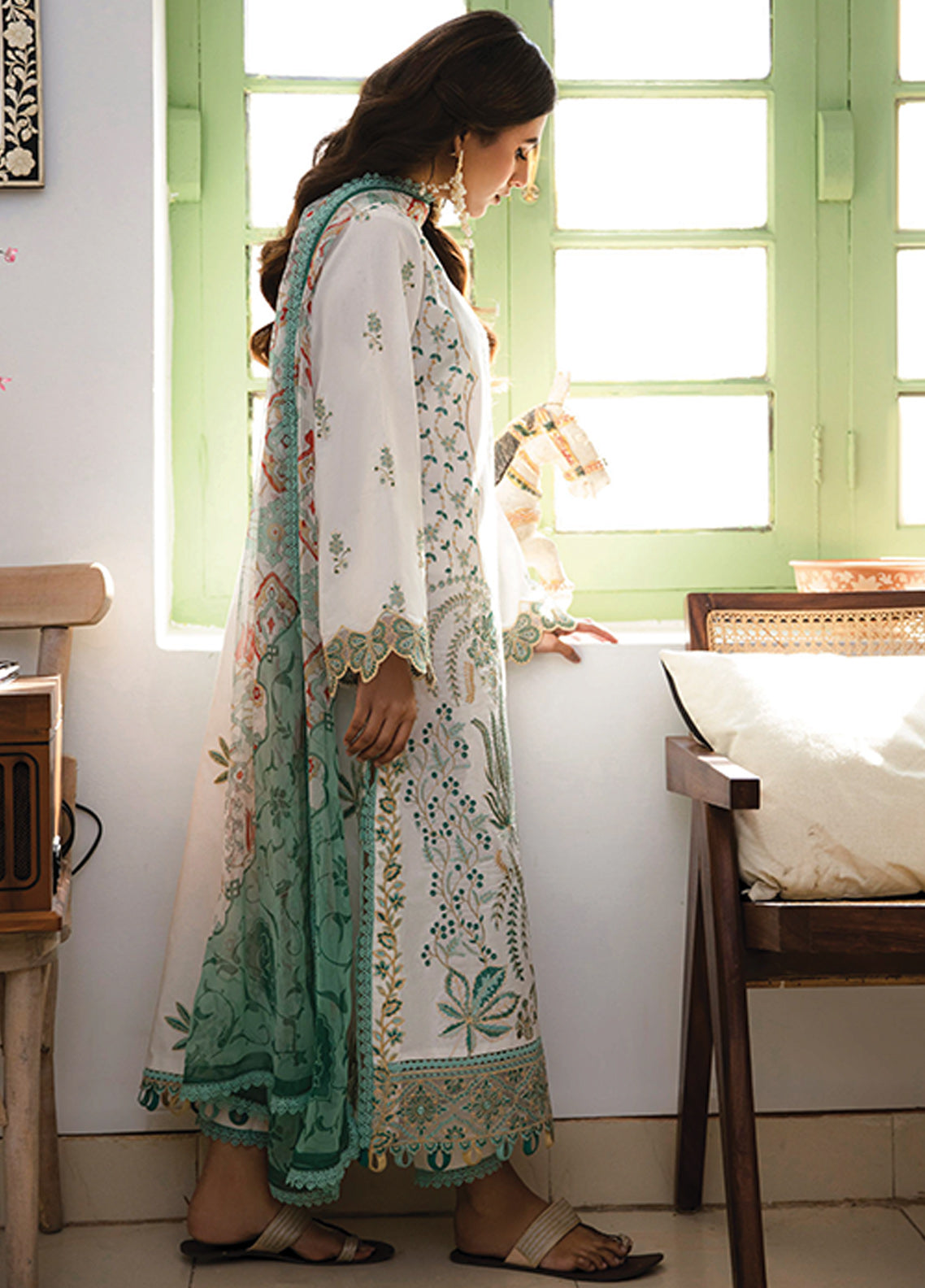 Afsaneh By Aabyaan Embroidered Lawn Unstitched 3 Piece Suit - 01 Afsaneh By Aabyaan Embroidered Lawn Unstitched 3 Piece Suit - 01