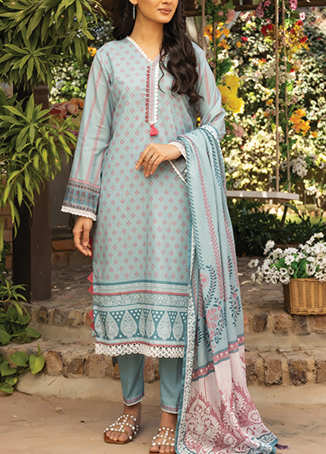 D#18 Salitex Aghaaz Digital Printed Lawn Collection 323 V-2 D#18 Salitex Aghaaz Digital Printed Lawn Collection 323 V-2