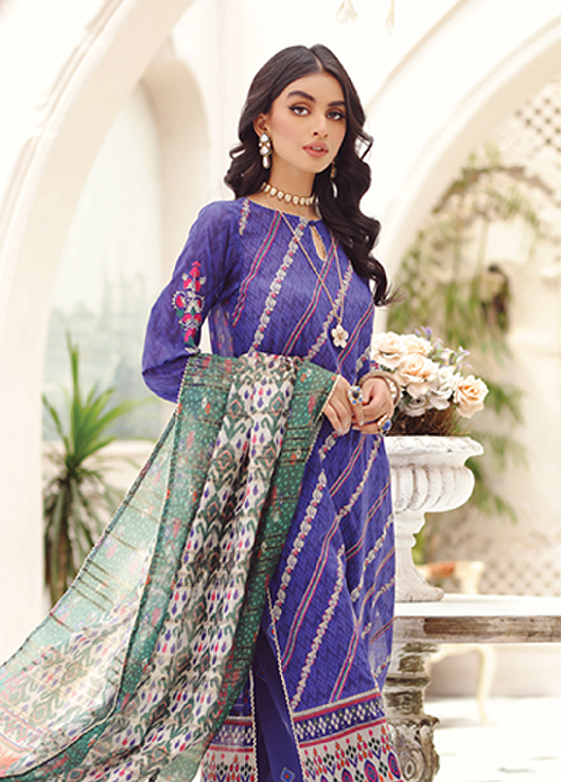 D#5013 LSM Lakhany Summer Gold Emb Collection 223 D#5013 LSM Lakhany Summer Gold Emb Collection 223
