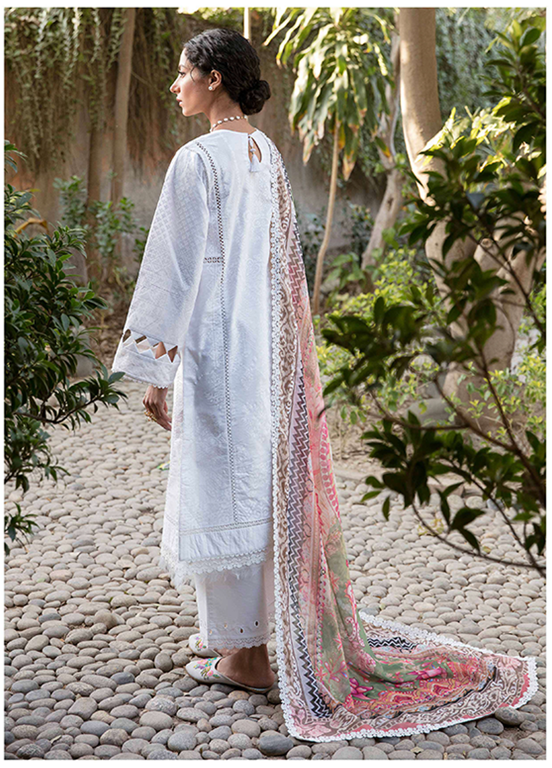 Afsanah By Seran Embroidered Lawn Unstitched 3 Piece Suit - 13 Afsanah By Seran Embroidered Lawn Unstitched 3 Piece Suit - 13