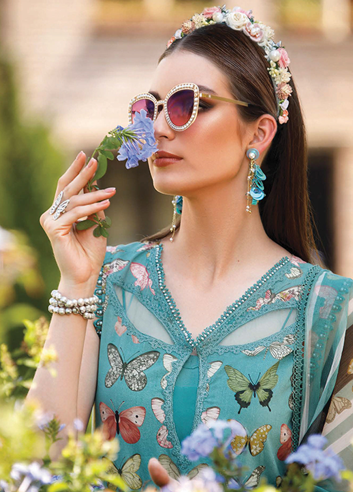 D#1701A Maria B M Print Emb Lawn Collection 223 D#1701A Maria B M Print Emb Lawn Collection 223