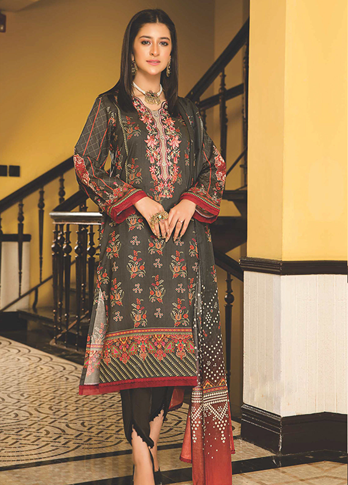 D#6903 Rashid Sunehri Digital Emb Lawn Collection 323 D#6903 Rashid Sunehri Digital Emb Lawn Collection 323