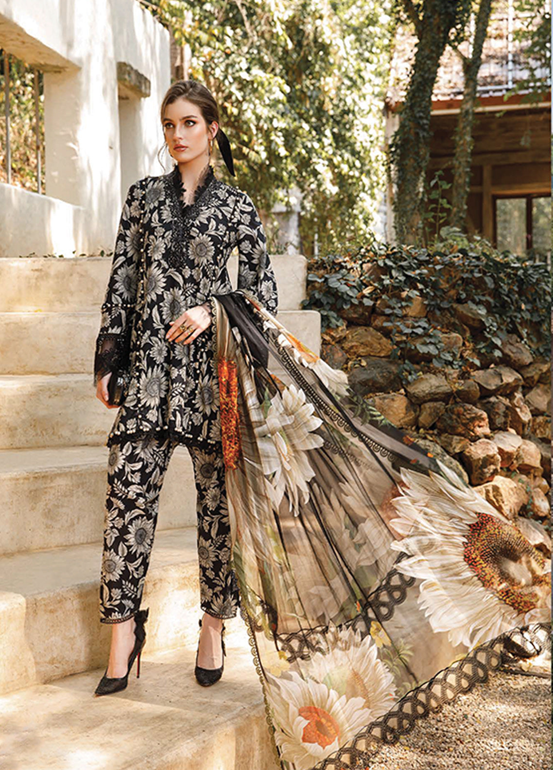 D#1709B Maria B M Print Emb Lawn Collection 223 D#1709B Maria B M Print Emb Lawn Collection 223