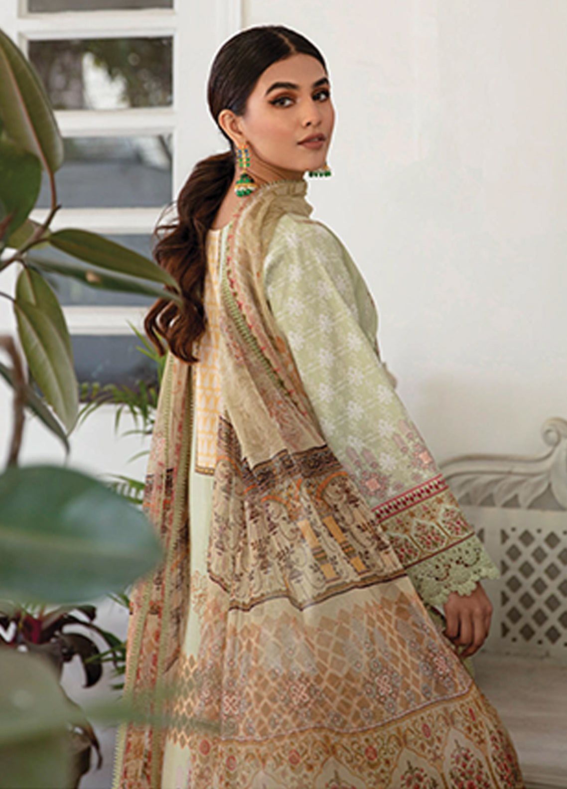 Afsaneh By Aabyaan Embroidered Lawn Unstitched 3 Piece Suit - 03 Afsaneh By Aabyaan Embroidered Lawn Unstitched 3 Piece Suit - 03