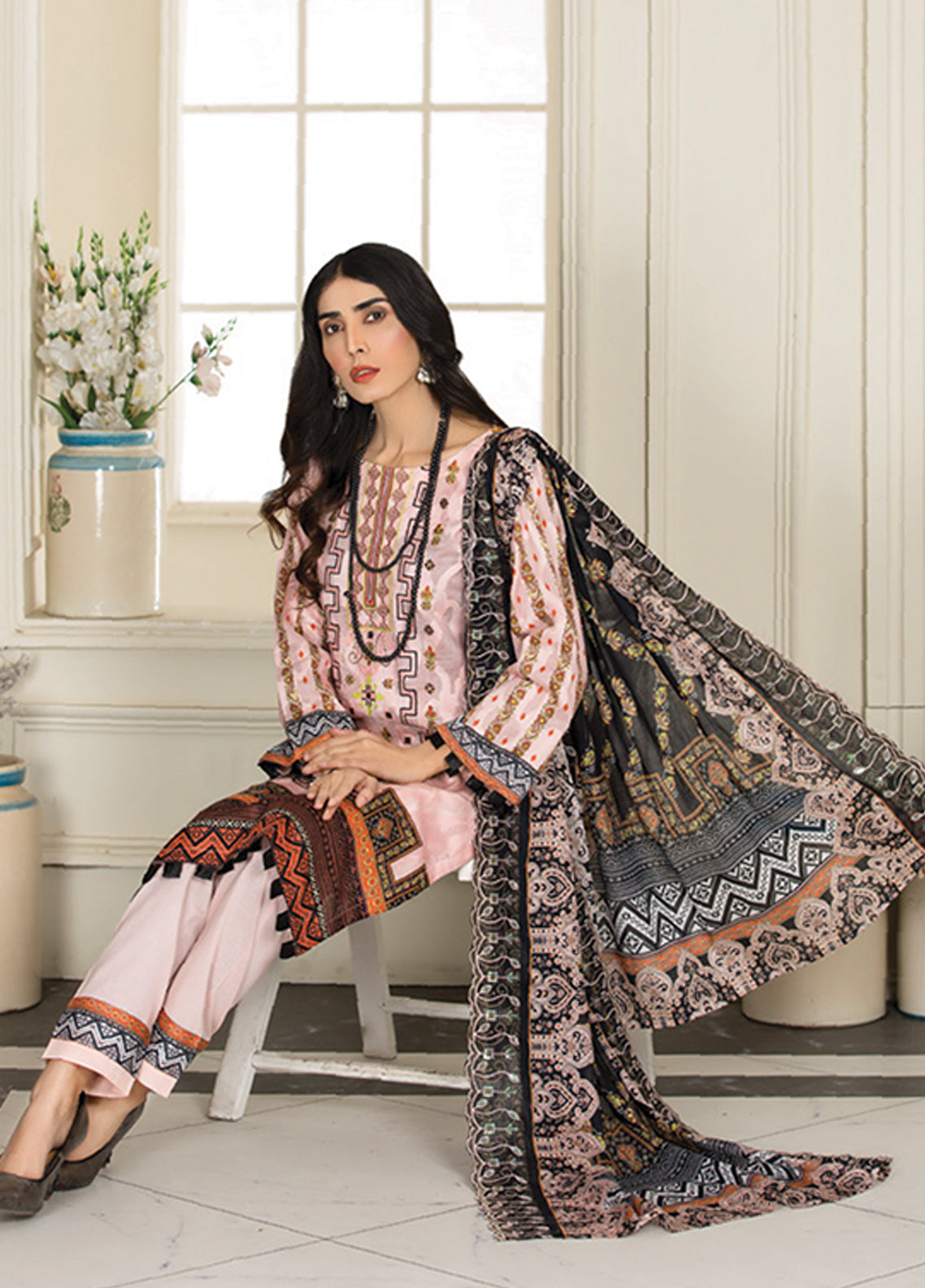 Riwaj By Afreen Embroidered Lawn Unstitched 3 Piece Suit - 05 Riwaj By Afreen Embroidered Lawn Unstitched 3 Piece Suit - 05