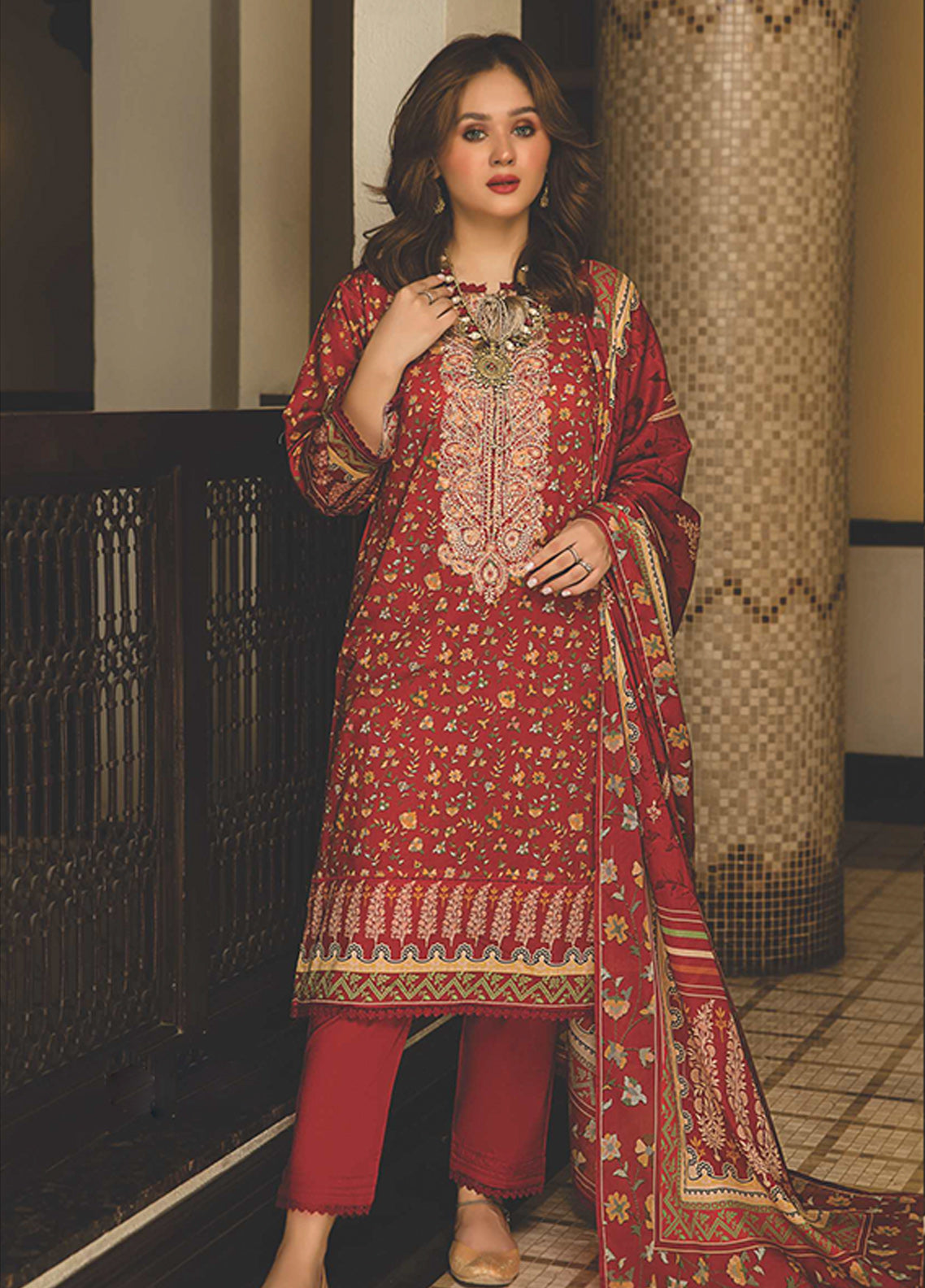 D#6908 Rashid Sunehri Digital Emb Lawn Collection 323 D#6908 Rashid Sunehri Digital Emb Lawn Collection 323