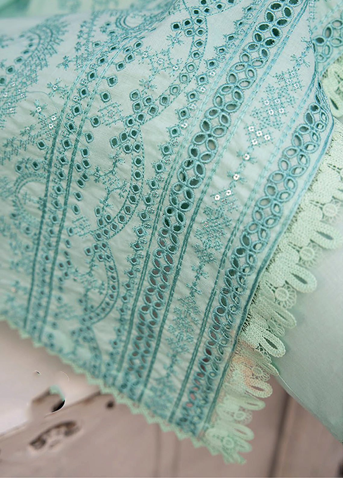 Azure By Aalaya Embroidered Lawn Unstitched 3 Piece Suit - 03 Azure By Aalaya Embroidered Lawn Unstitched 3 Piece Suit - 03