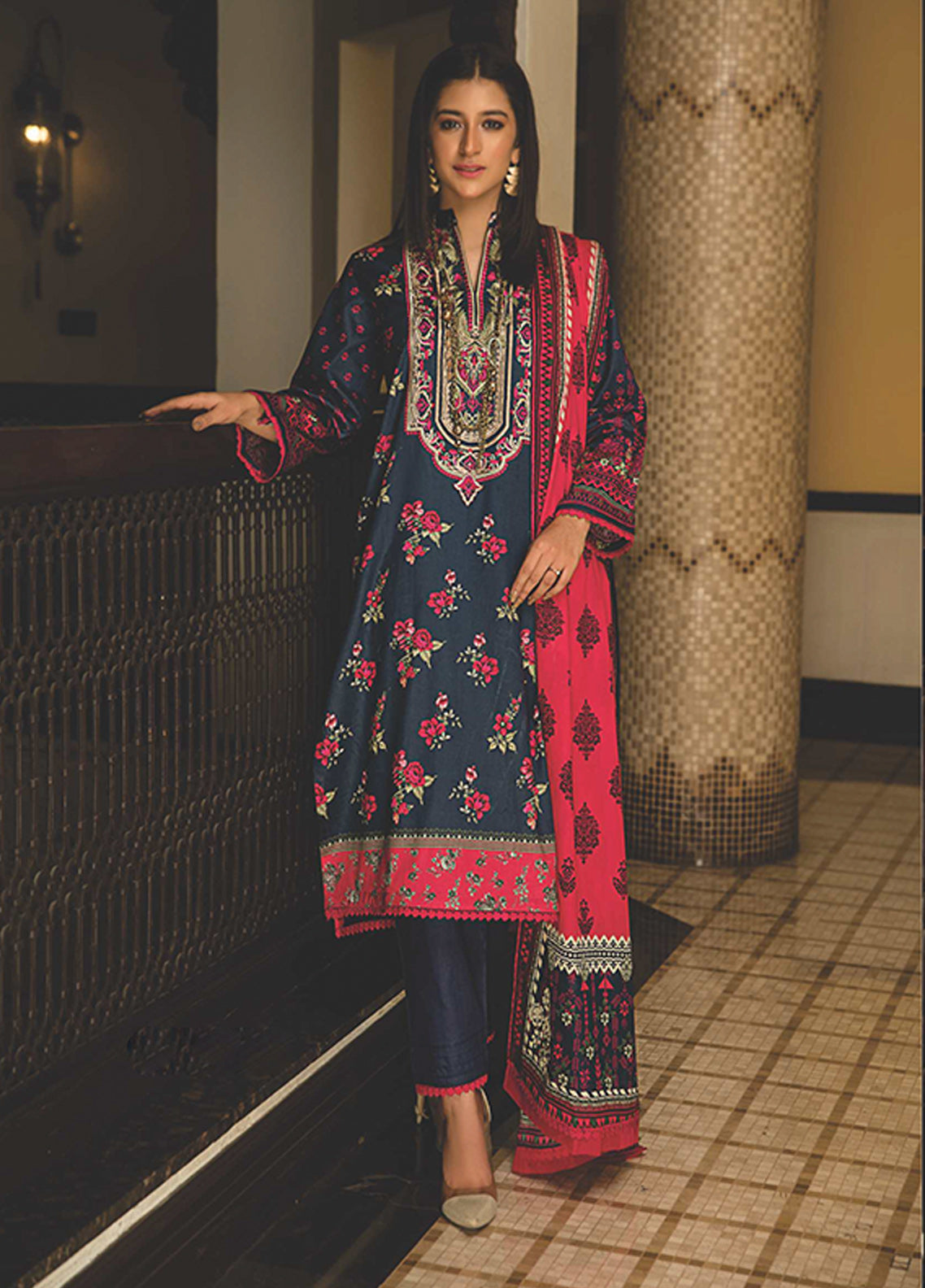 D#6910 Rashid Sunehri Digital Emb Lawn Collection 323 D#6910 Rashid Sunehri Digital Emb Lawn Collection 323