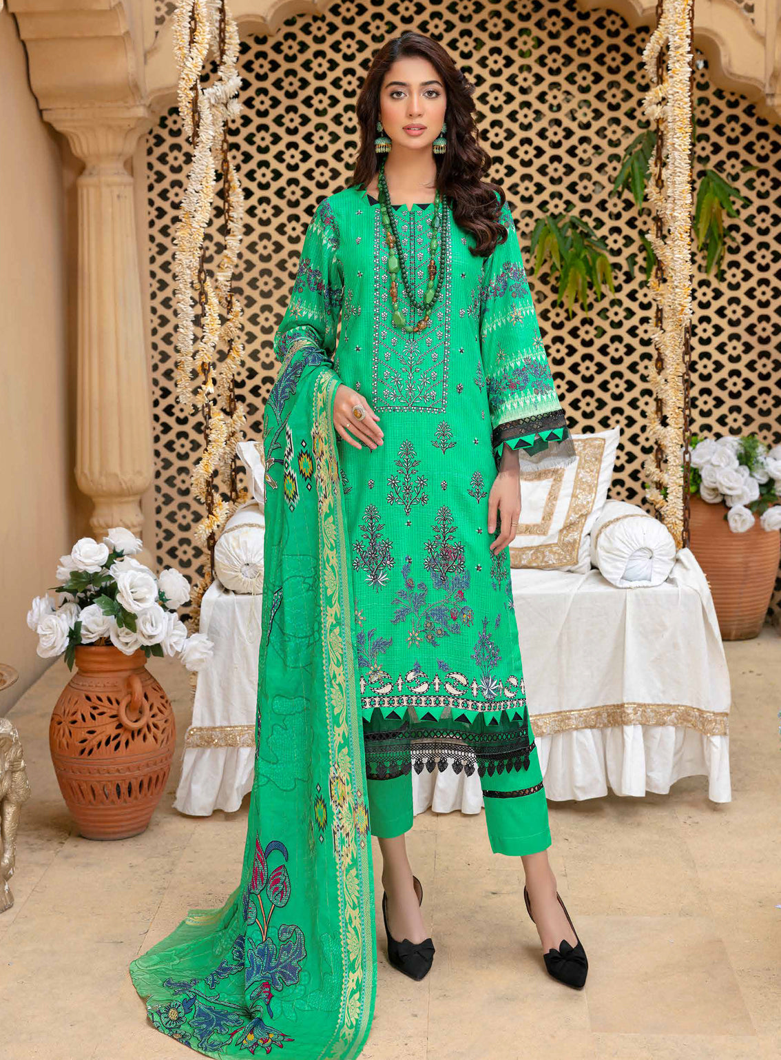 Mahjabeen by Aalaya Embroidered Staple Untitched 3 Piece Suit -01 Mahjabeen by Aalaya Embroidered Staple Untitched 3 Piece Suit -01