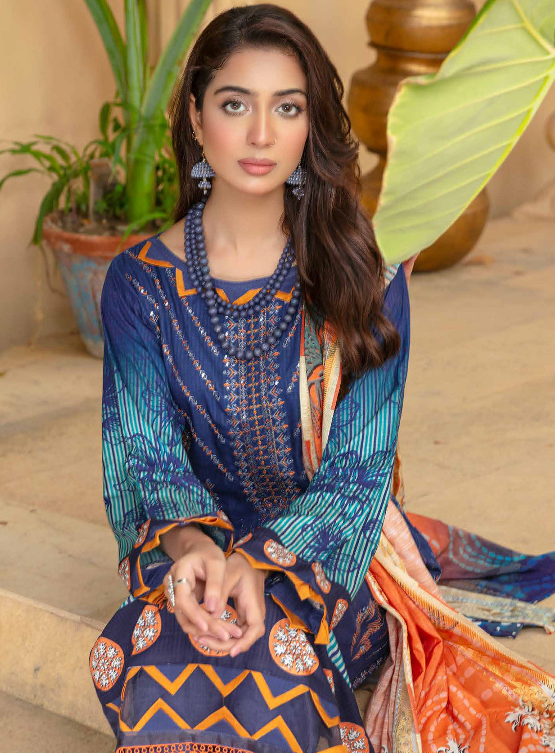 Mahjabeen by Aalaya Embroidered Staple Untitched 3 Piece Suit -09 Mahjabeen by Aalaya Embroidered Staple Untitched 3 Piece Suit -09