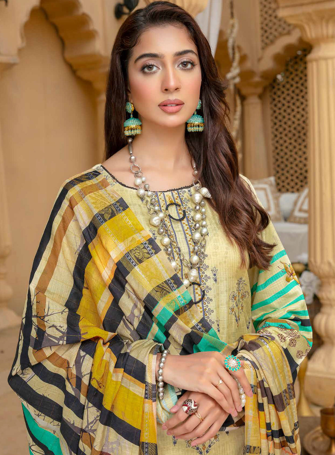 Mahjabeen by Aalaya Embroidered Staple Untitched 3 Piece Suit -10 Mahjabeen by Aalaya Embroidered Staple Untitched 3 Piece Suit -10