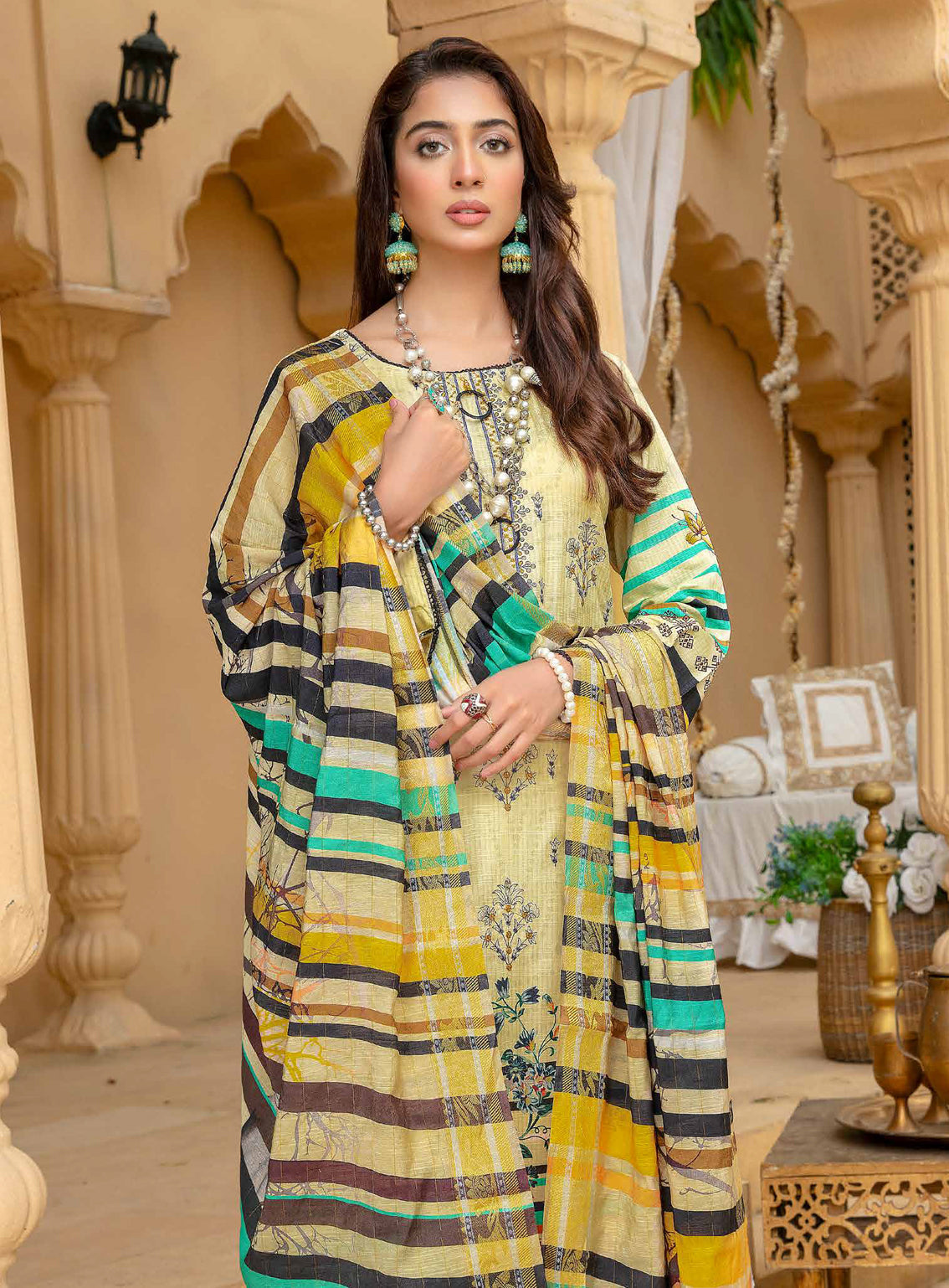 Mahjabeen by Aalaya Embroidered Staple Untitched 3 Piece Suit -10 Mahjabeen by Aalaya Embroidered Staple Untitched 3 Piece Suit -10