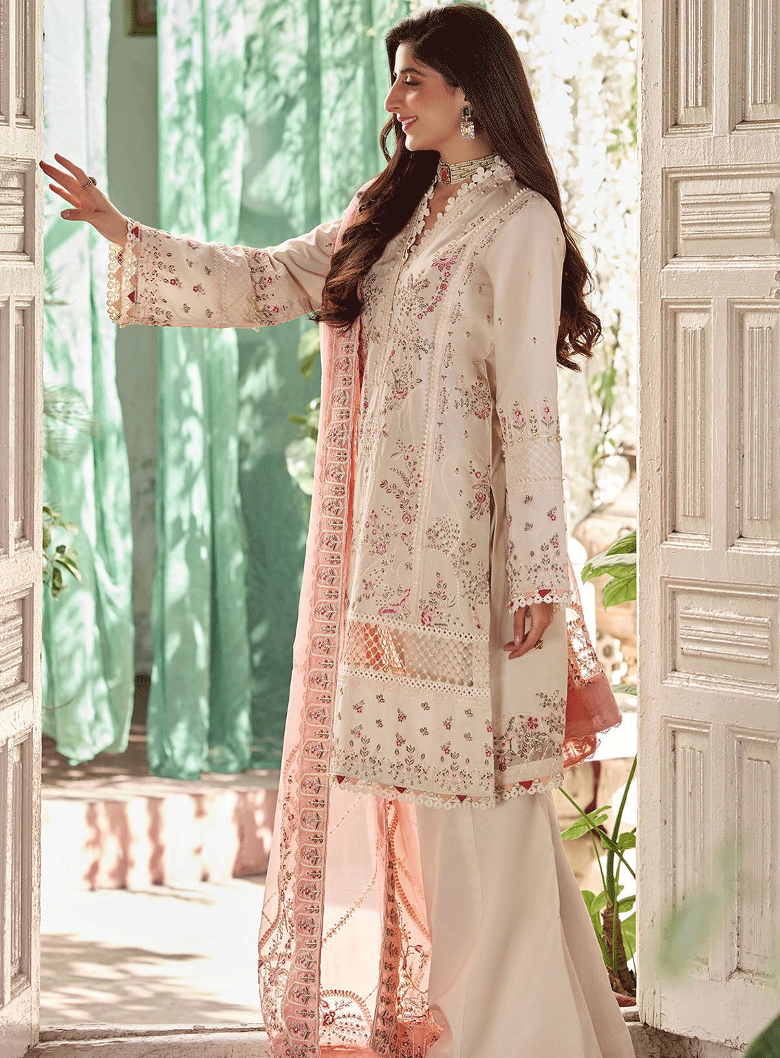 Motifz Embroidered Lawn Unstitched 3 Piece Suit - MTF23EL 4043 JAHAN Motifz Embroidered Lawn Unstitched 3 Piece Suit - MTF23EL 4043 JAHAN