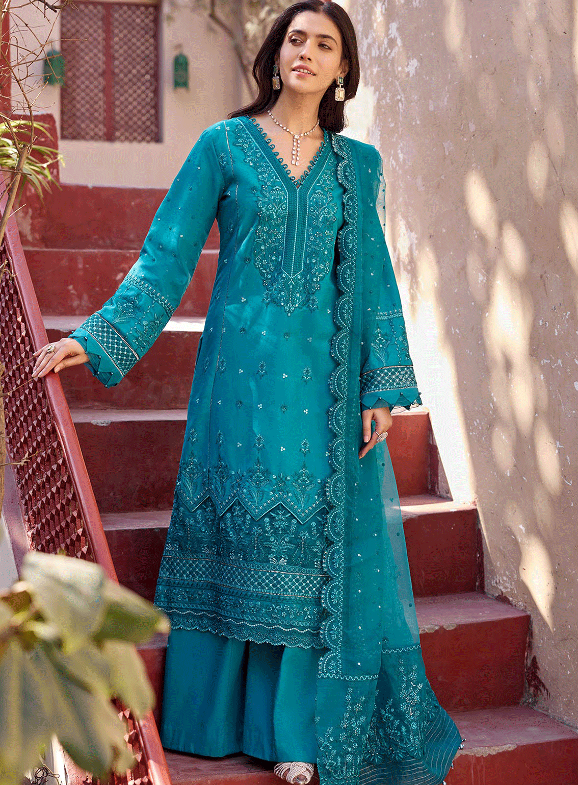Motifz Embroidered Lawn Unstitched 3 Piece Suit - MTF23EL 4049 AVERY Motifz Embroidered Lawn Unstitched 3 Piece Suit - MTF23EL 4049 AVERY