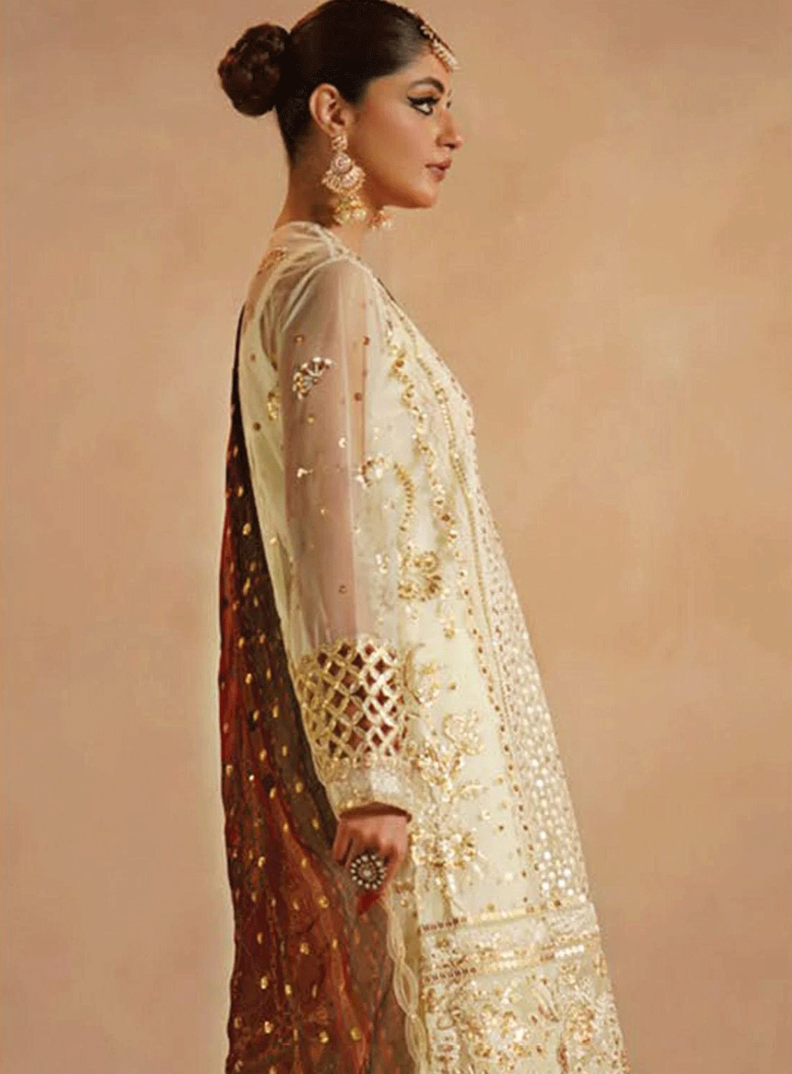 Nayab By Myeesha Embroidered Net Unstitched 3 Piece Suit - MY23NF 03 DUR-E-NAJAF Nayab By Myeesha Embroidered Net Unstitched 3 Piece Suit - MY23NF 03 DUR-E-NAJAF