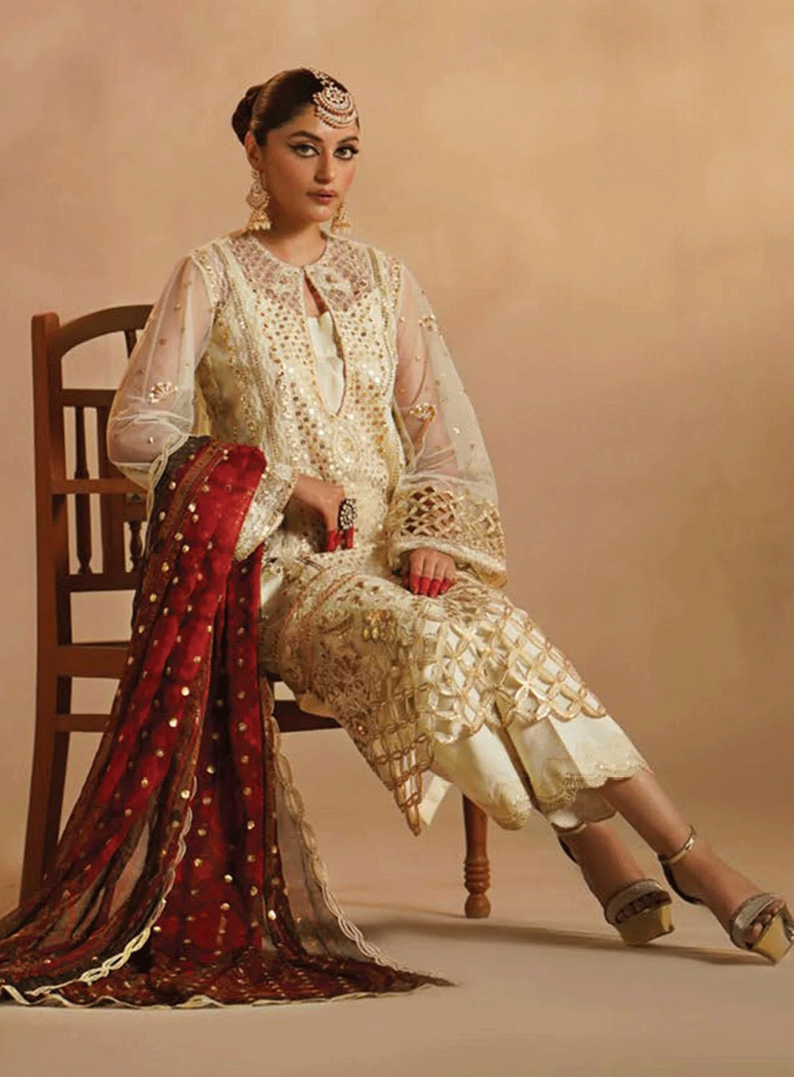 Nayab By Myeesha Embroidered Net Unstitched 3 Piece Suit - MY23NF 03 DUR-E-NAJAF Nayab By Myeesha Embroidered Net Unstitched 3 Piece Suit - MY23NF 03 DUR-E-NAJAF