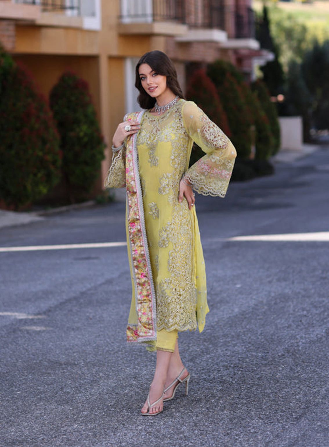 Noor By Saadia Asad Embroidered Chiffon Unstitched 3 Piece Suit - 04 MINALI Noor By Saadia Asad Embroidered Chiffon Unstitched 3 Piece Suit - 04 MINALI