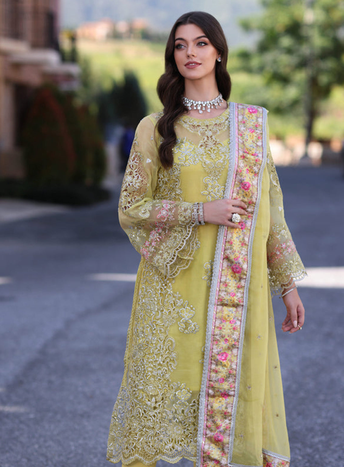 Noor By Saadia Asad Embroidered Chiffon Unstitched 3 Piece Suit - 04 MINALI Noor By Saadia Asad Embroidered Chiffon Unstitched 3 Piece Suit - 04 MINALI