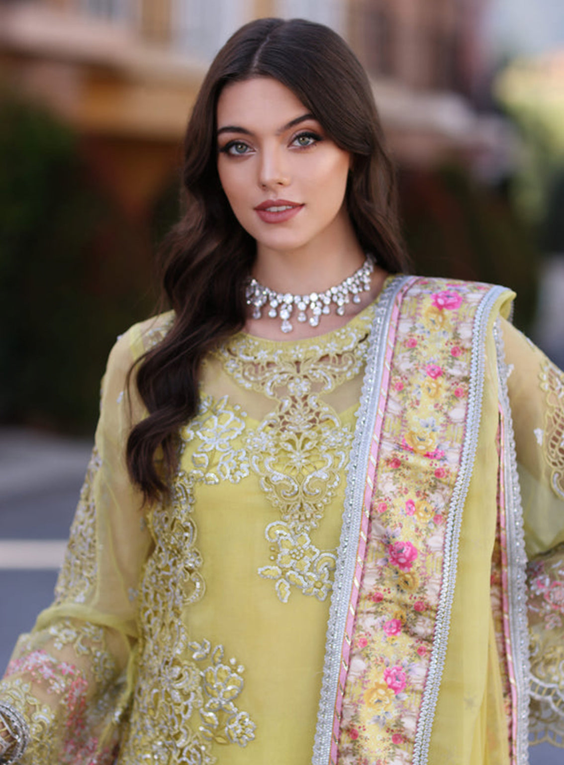 Noor By Saadia Asad Embroidered Chiffon Unstitched 3 Piece Suit - 04 MINALI Noor By Saadia Asad Embroidered Chiffon Unstitched 3 Piece Suit - 04 MINALI