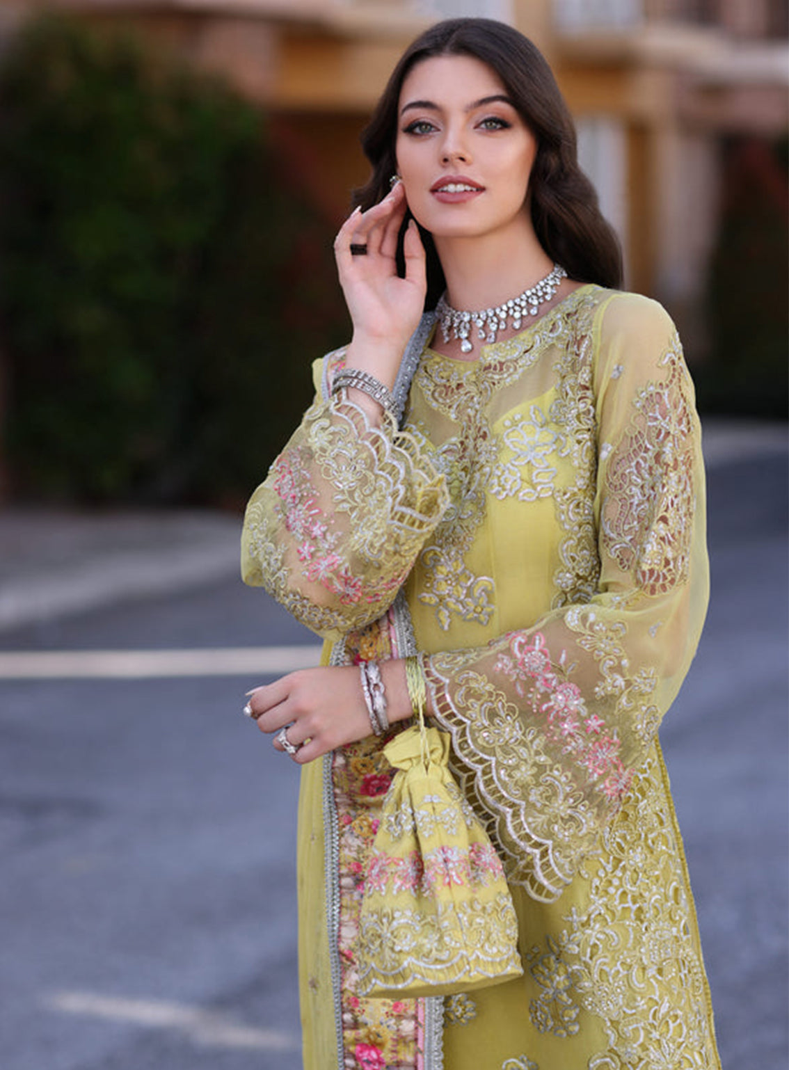 Noor By Saadia Asad Embroidered Chiffon Unstitched 3 Piece Suit - 04 MINALI Noor By Saadia Asad Embroidered Chiffon Unstitched 3 Piece Suit - 04 MINALI
