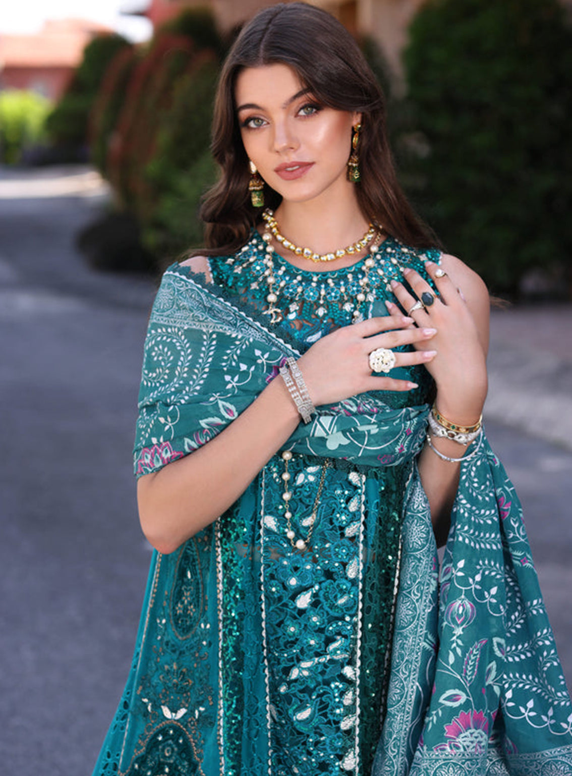 Noor By Saadia Asad Embroidered Chiffon Unstitched 3 Piece Suit - 08 ZARISH Noor By Saadia Asad Embroidered Chiffon Unstitched 3 Piece Suit - 08 ZARISH