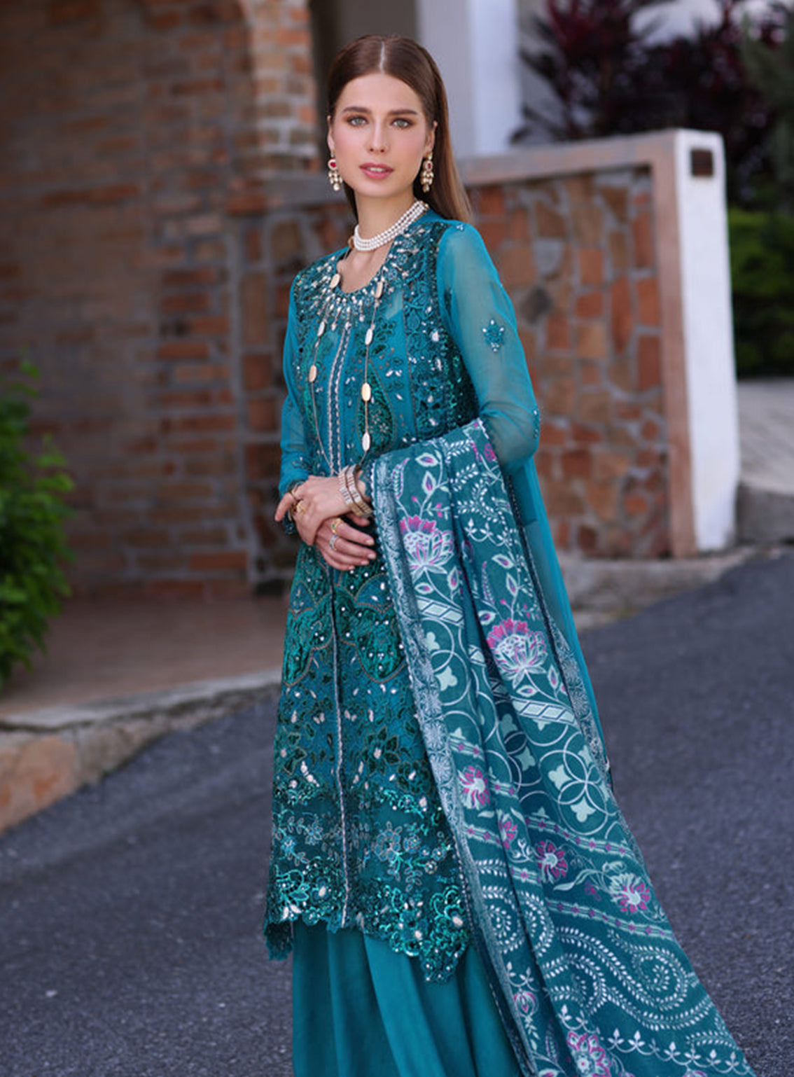 Noor By Saadia Asad Embroidered Chiffon Unstitched 3 Piece Suit - 08 ZARISH Noor By Saadia Asad Embroidered Chiffon Unstitched 3 Piece Suit - 08 ZARISH