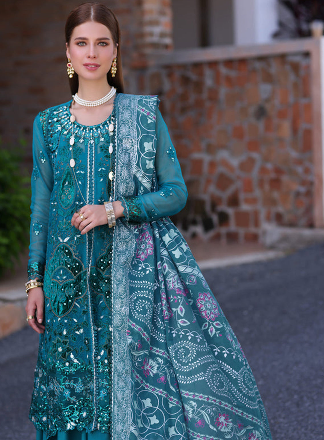 Noor By Saadia Asad Embroidered Chiffon Unstitched 3 Piece Suit - 08 ZARISH Noor By Saadia Asad Embroidered Chiffon Unstitched 3 Piece Suit - 08 ZARISH