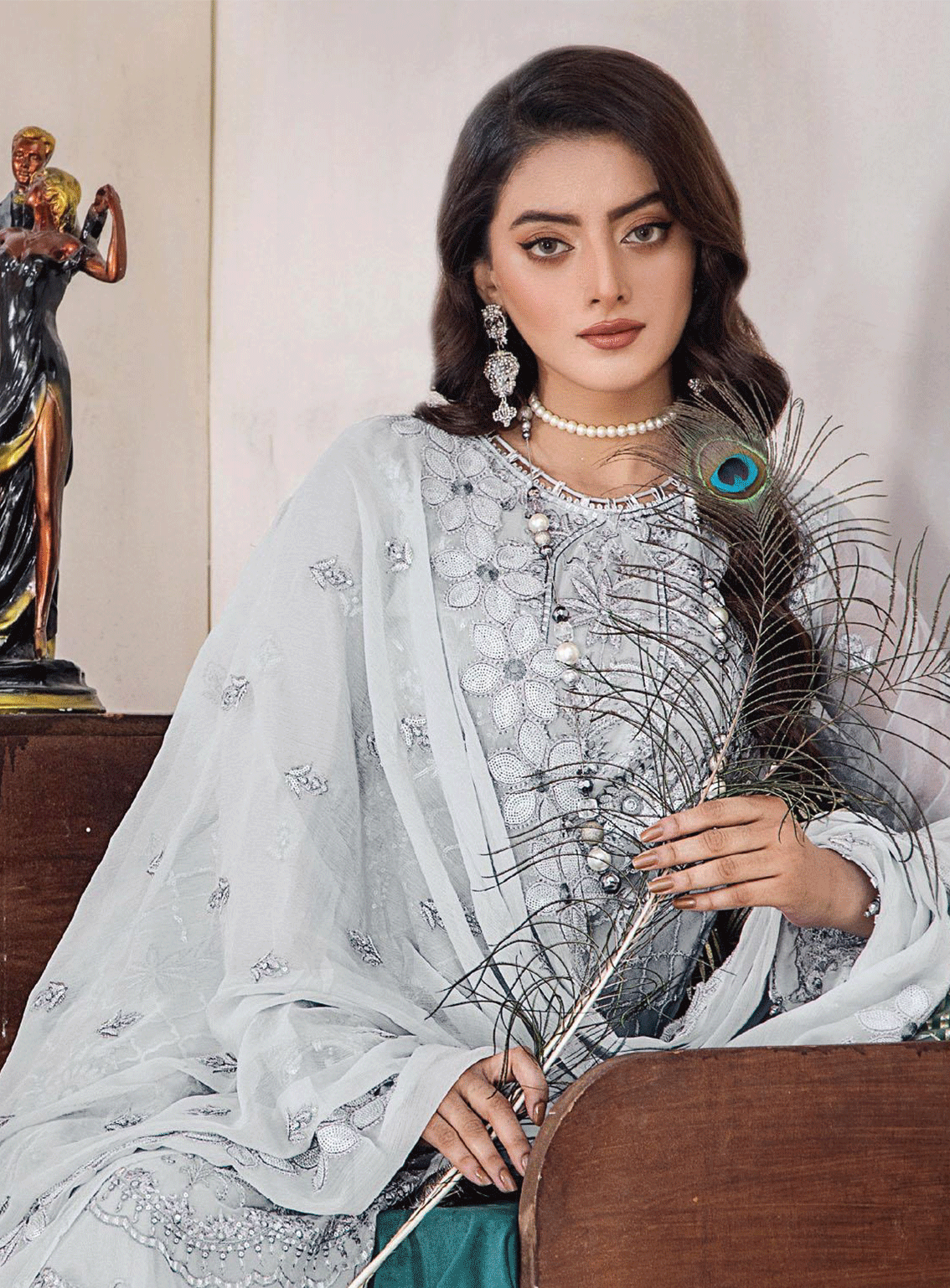 Pareesha By Humdum Embroidered Chiffon Unstitched 3 Piece Suits - HD23PC 05 Pareesha By Humdum Embroidered Chiffon Unstitched 3 Piece Suits - HD23PC 05