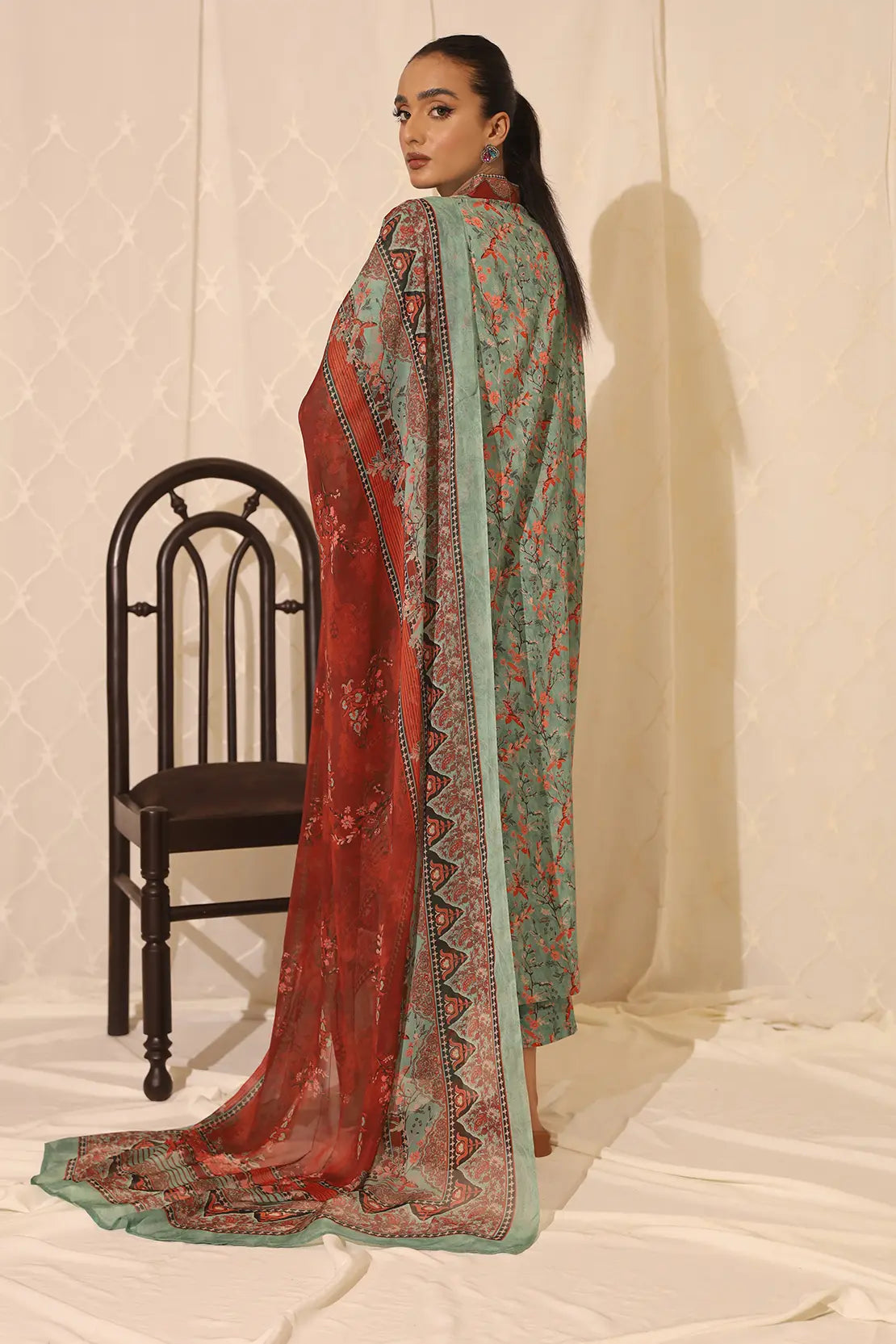 D#7762 Rashid Petal Digital Printed Lawn Collection 323 D#7762 Rashid Petal Digital Printed Lawn Collection 323