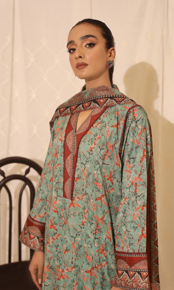 D#7762 Rashid Petal Digital Printed Lawn Collection 323 D#7762 Rashid Petal Digital Printed Lawn Collection 323