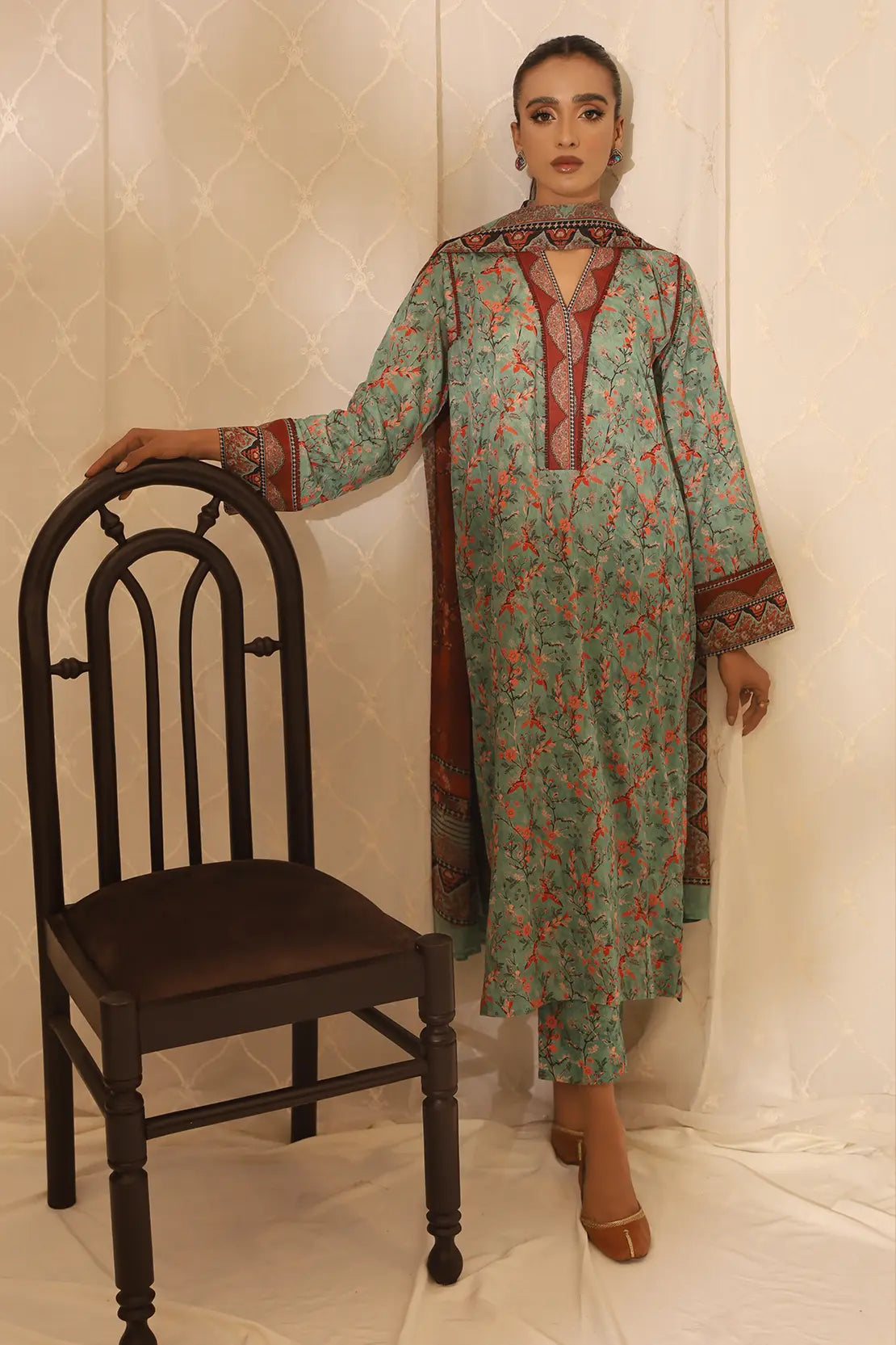 D#7762 Rashid Petal Digital Printed Lawn Collection 323 D#7762 Rashid Petal Digital Printed Lawn Collection 323