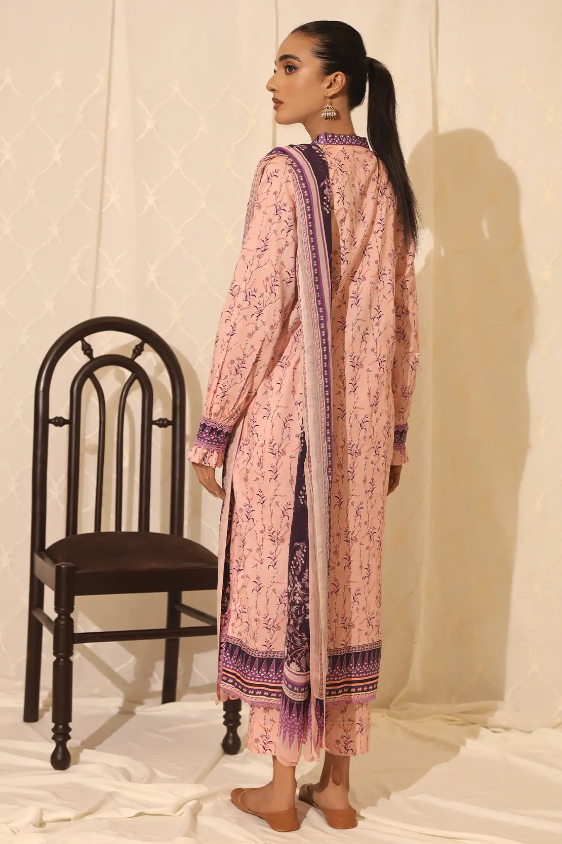 D#7766 Rashid Petal Digital Printed Lawn Collection 323 D#7766 Rashid Petal Digital Printed Lawn Collection 323