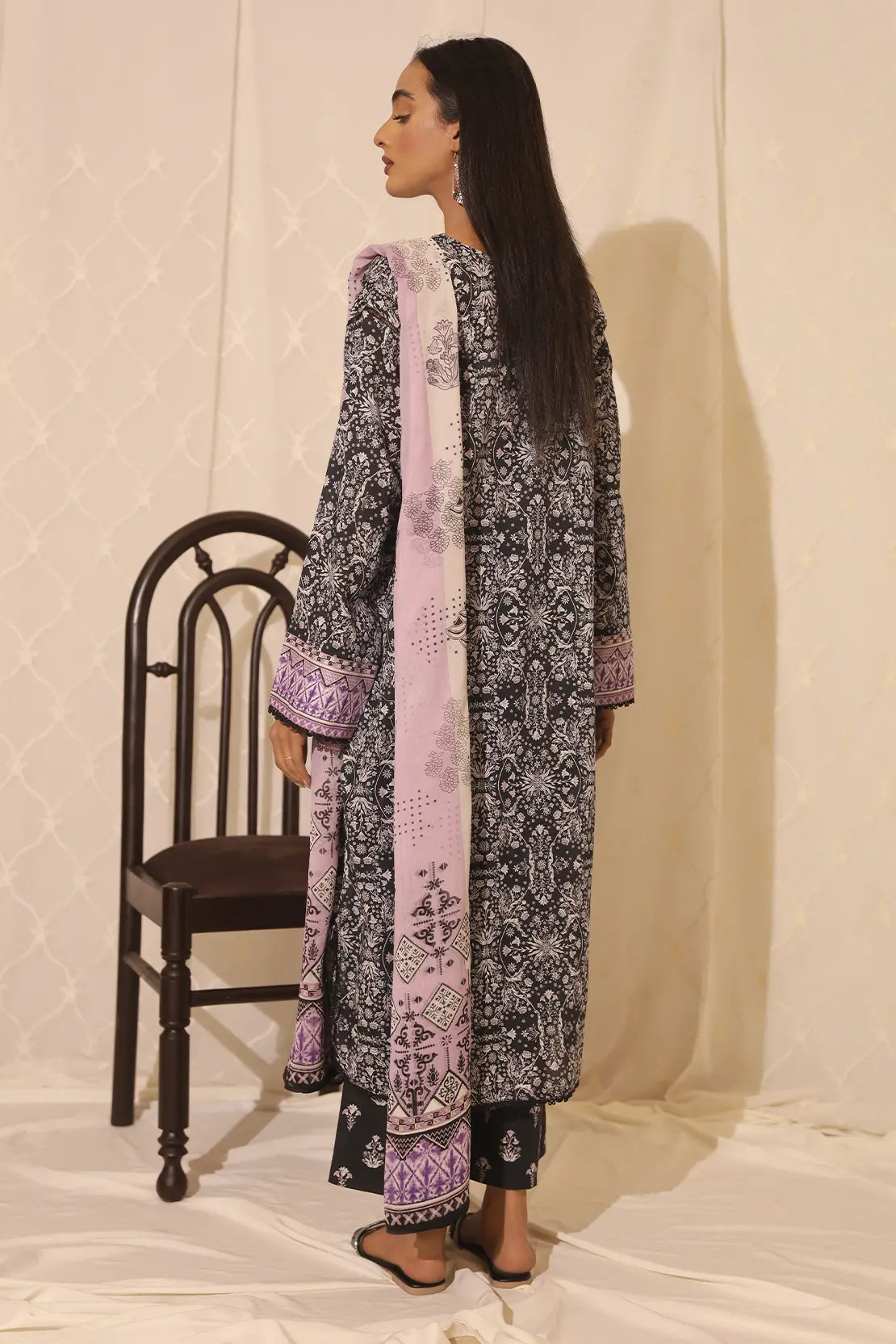 D#7767 Rashid Petal Digital Printed Lawn Collection 323 D#7767 Rashid Petal Digital Printed Lawn Collection 323