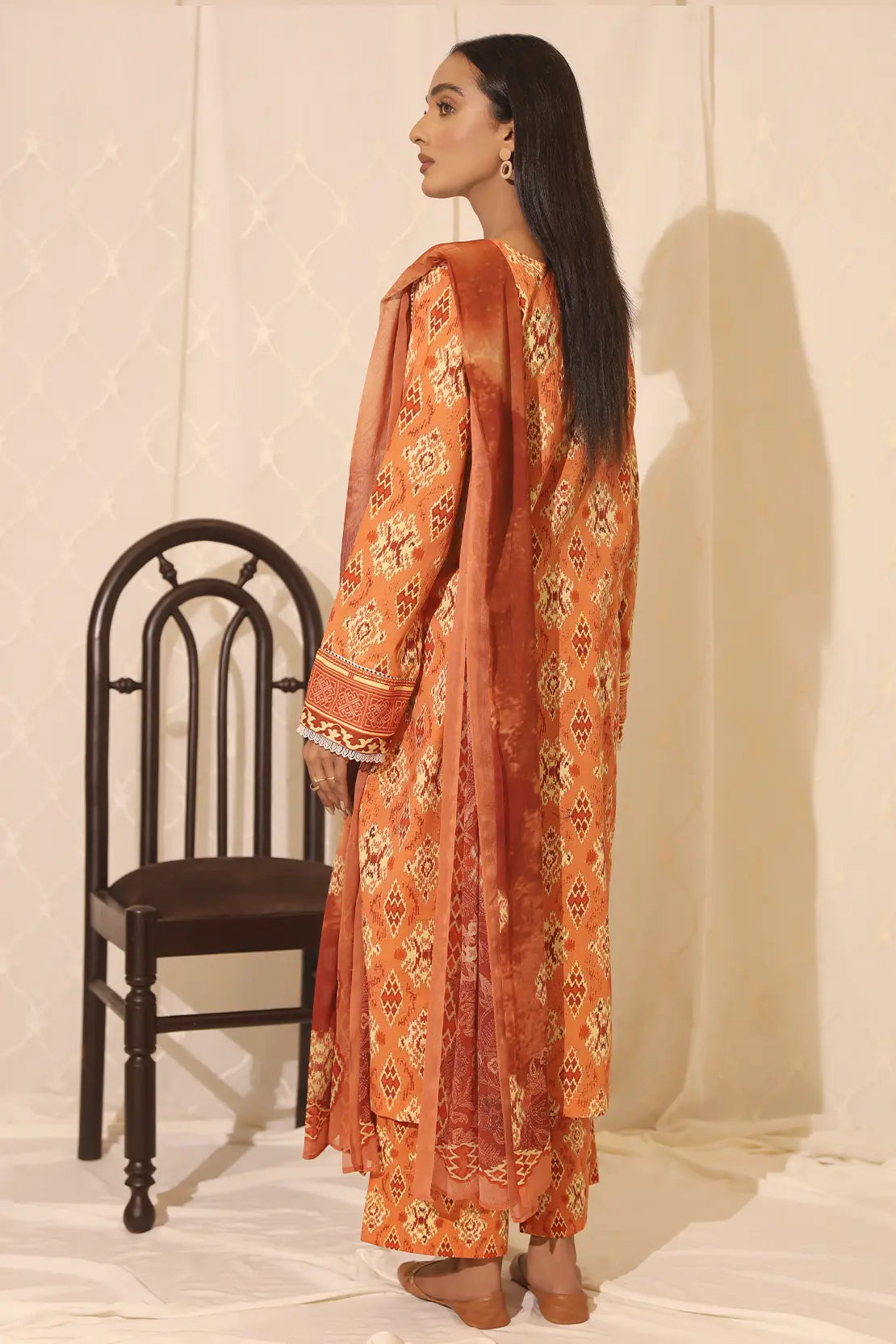 D#7769 Rashid Petal Digital Printed Lawn Collection 323 D#7769 Rashid Petal Digital Printed Lawn Collection 323