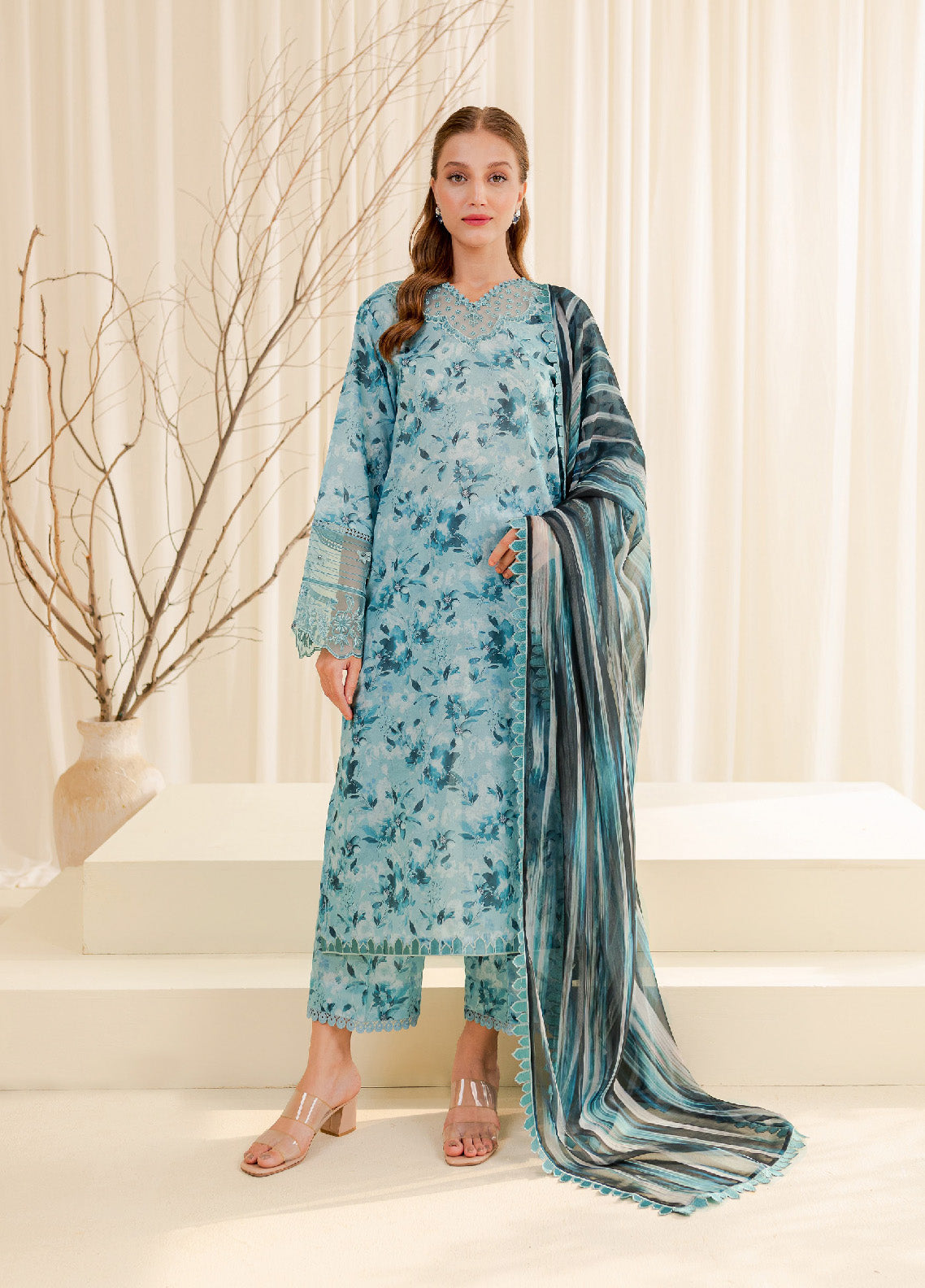 Printed Essentials by Farasha Embroidered Lawn 3 Piece Unstitched Suit FSH24 FPE-06 AQUA BERYL Printed Essentials by Farasha Embroidered Lawn 3 Piece Unstitched Suit FSH24 FPE-06 AQUA BERYL