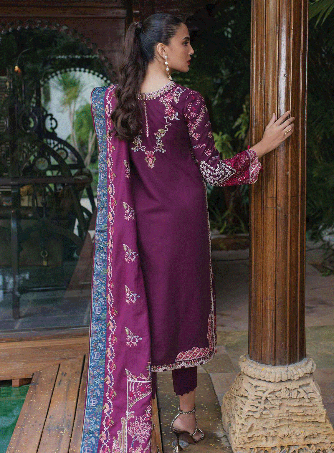 Qalamkar Embroidered Khaddar Unstitched 3 Piece Suit - 7 SERENE Qalamkar Embroidered Khaddar Unstitched 3 Piece Suit - 7 SERENE