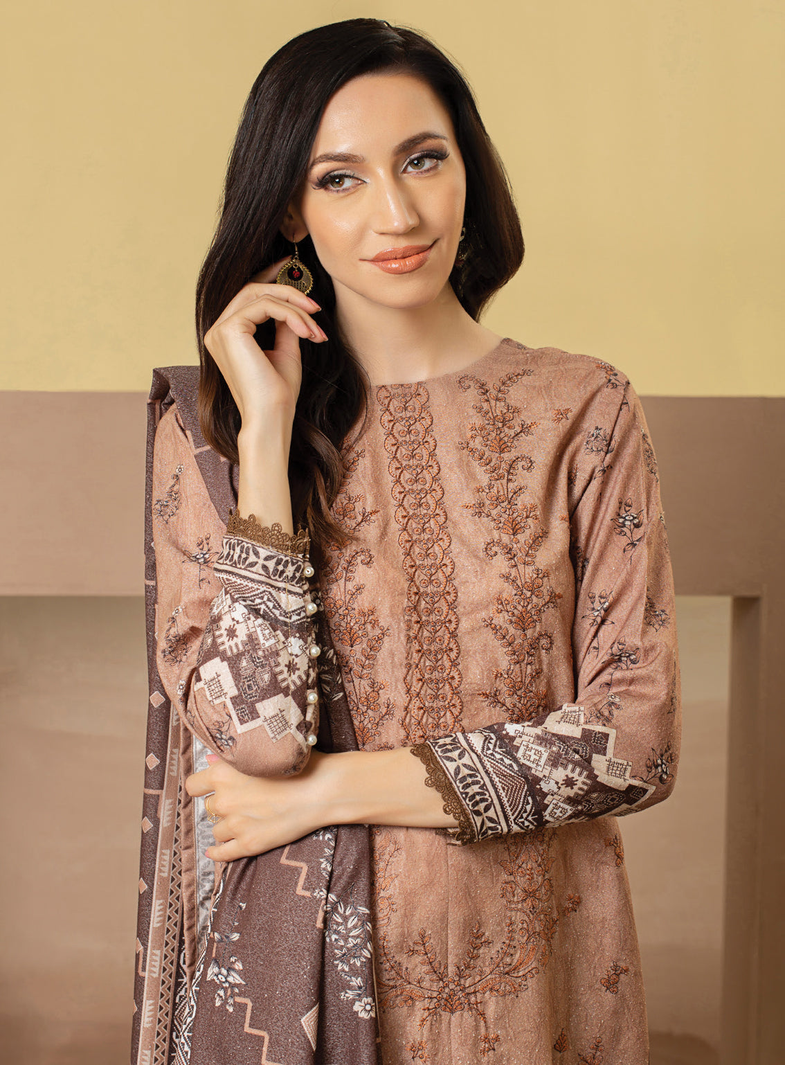 Rashid Textile Embroidered Karandi Unstitched 3 Piece Suit - 8212 Rashid Textile Embroidered Karandi Unstitched 3 Piece Suit - 8212