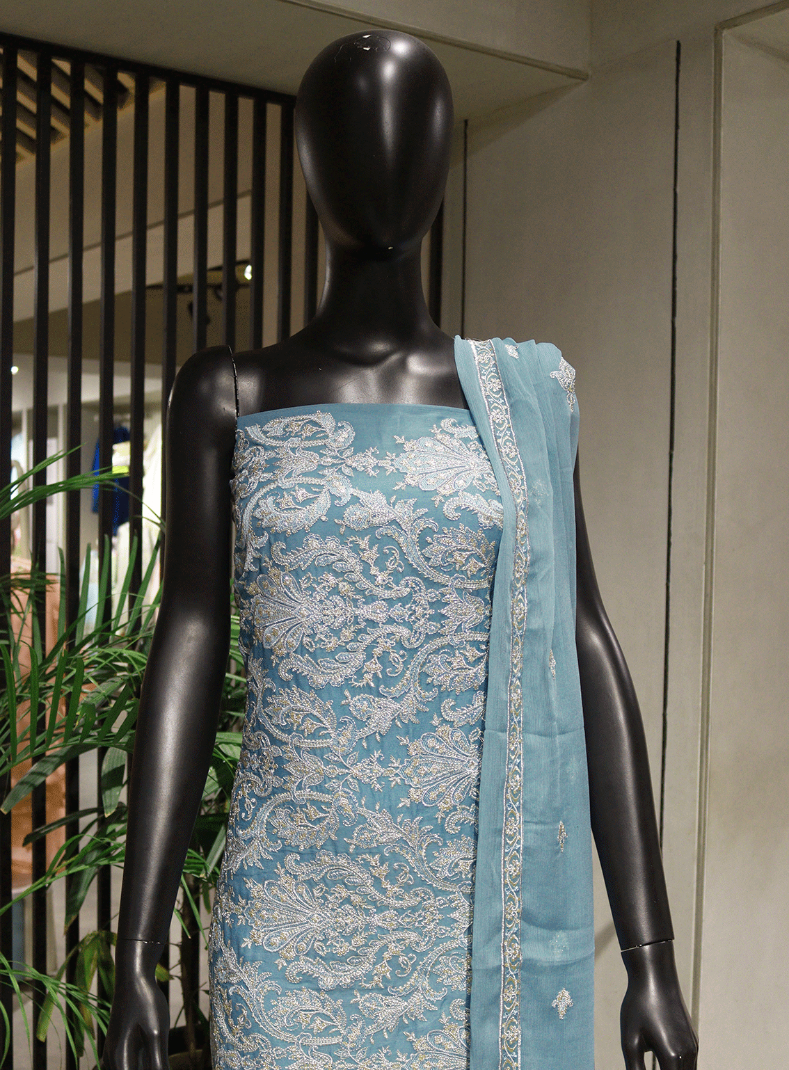 Royal Fashions Embroidered Chiffon Unstitched 2 Piece Suit - ET2272 Feroze Royal Fashions Embroidered Chiffon Unstitched 2 Piece Suit - ET2272 Feroze
