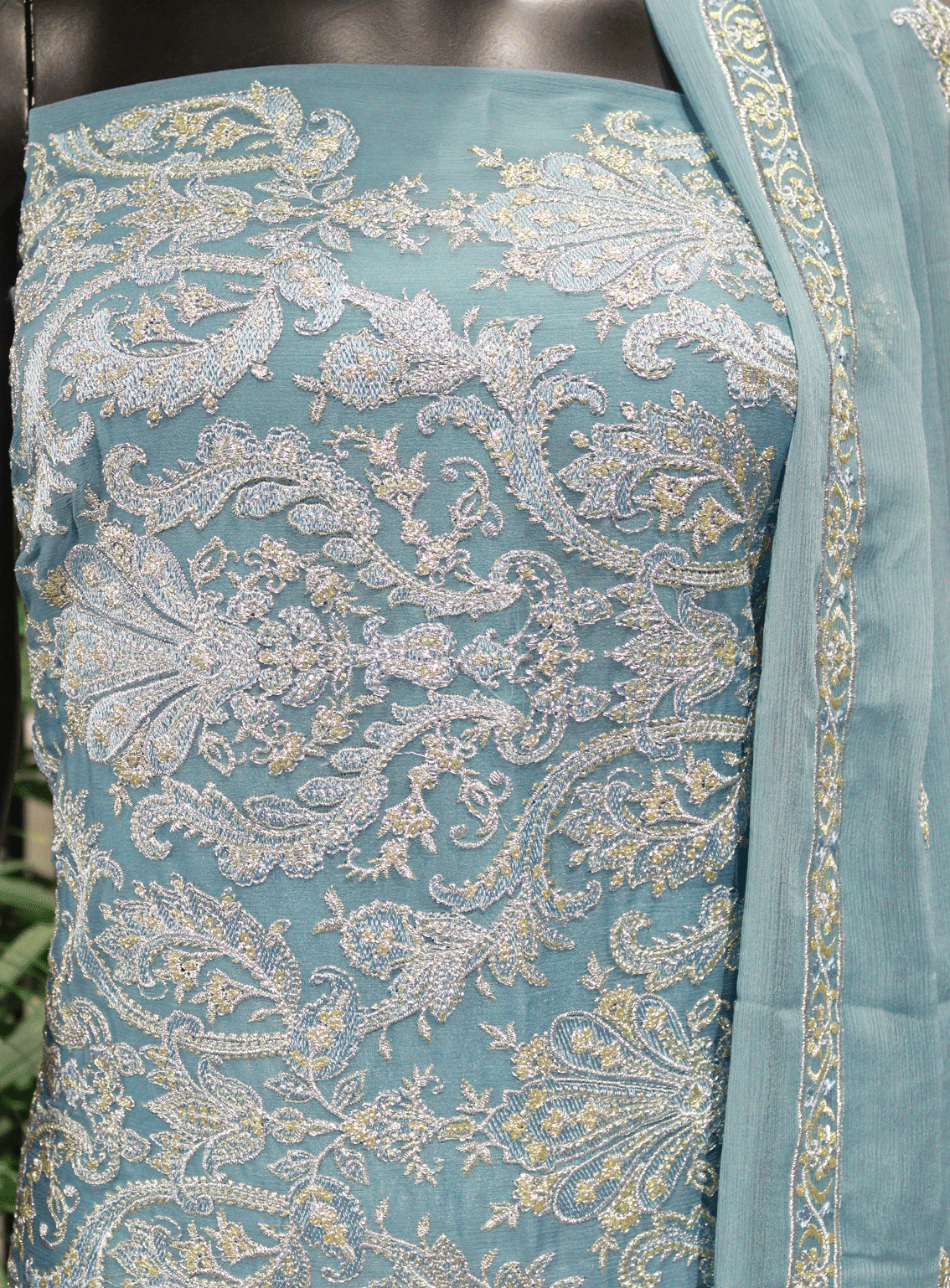 Royal Fashions Embroidered Chiffon Unstitched 2 Piece Suit - ET2272 Feroze Royal Fashions Embroidered Chiffon Unstitched 2 Piece Suit - ET2272 Feroze