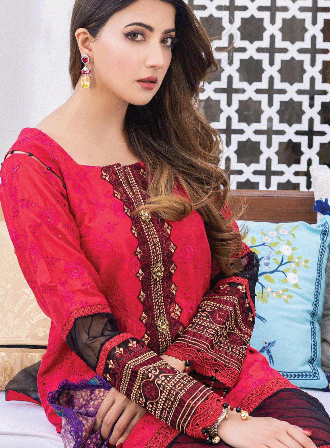 Rungkari By Mahiymaan Embroidered Lawn Unstitched 3 Piece Suit - AZ23RM A12 Rungkari By Mahiymaan Embroidered Lawn Unstitched 3 Piece Suit - AZ23RM A12