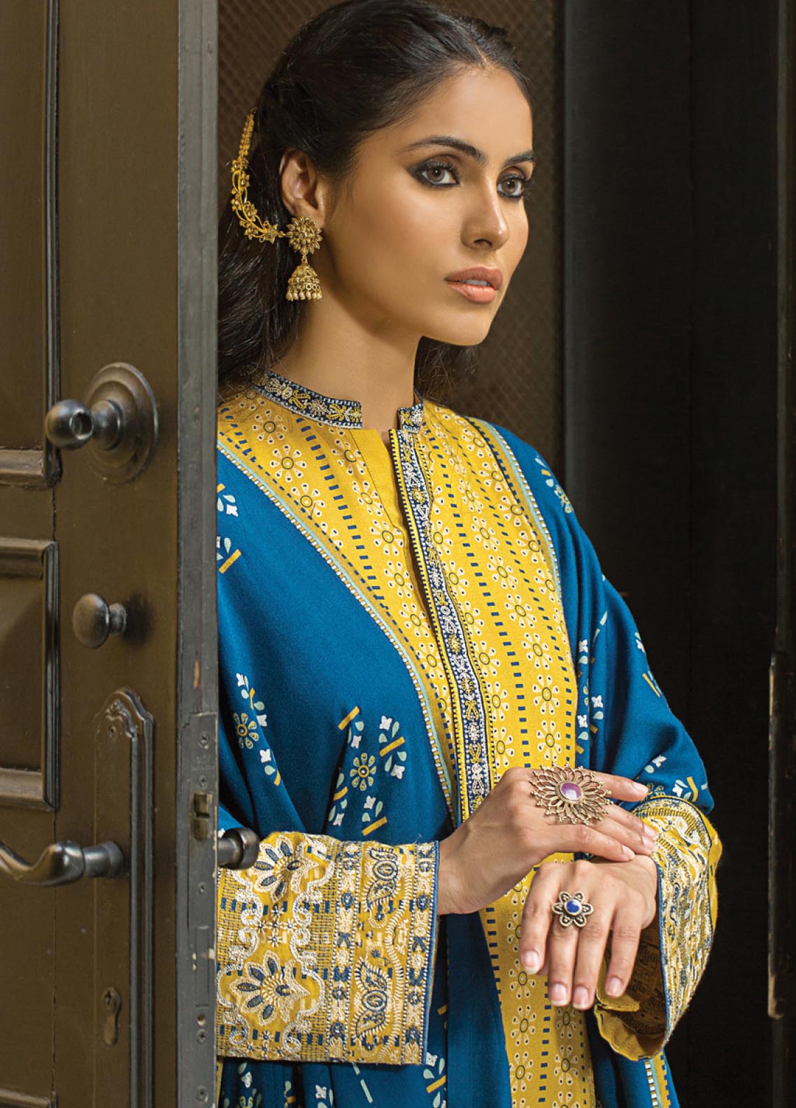 D#064 LSM Lakhany Dareechay Emb Collection 1122 D#064 LSM Lakhany Dareechay Emb Collection 1122