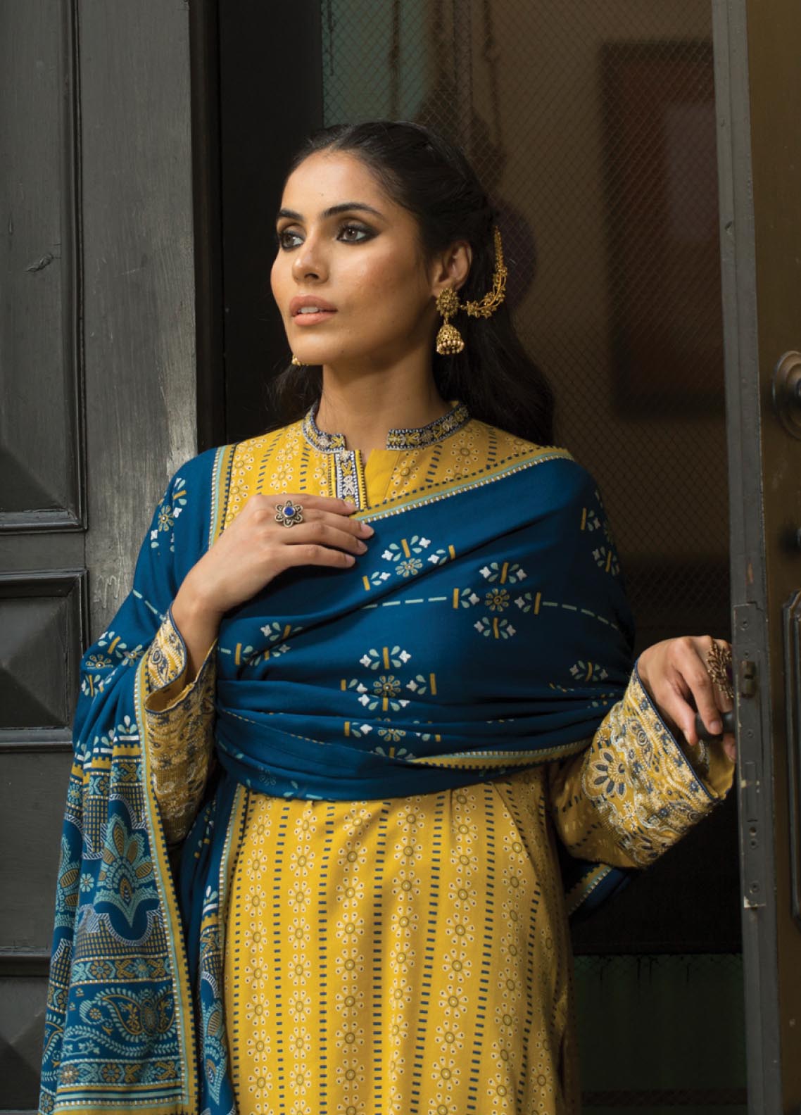 D#064 LSM Lakhany Dareechay Emb Collection 1122 D#064 LSM Lakhany Dareechay Emb Collection 1122